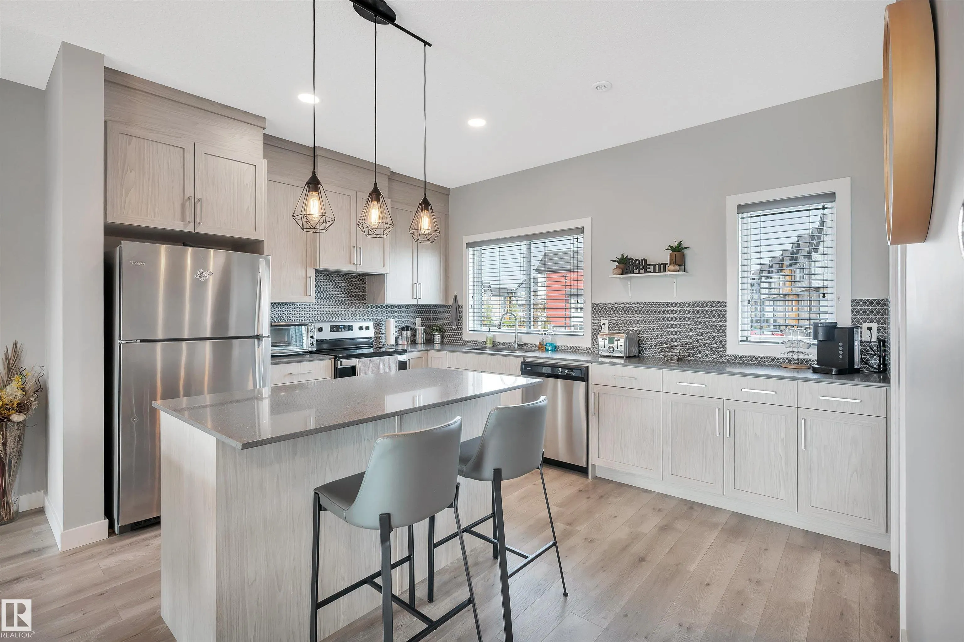 1010 RABBIT HILL Road