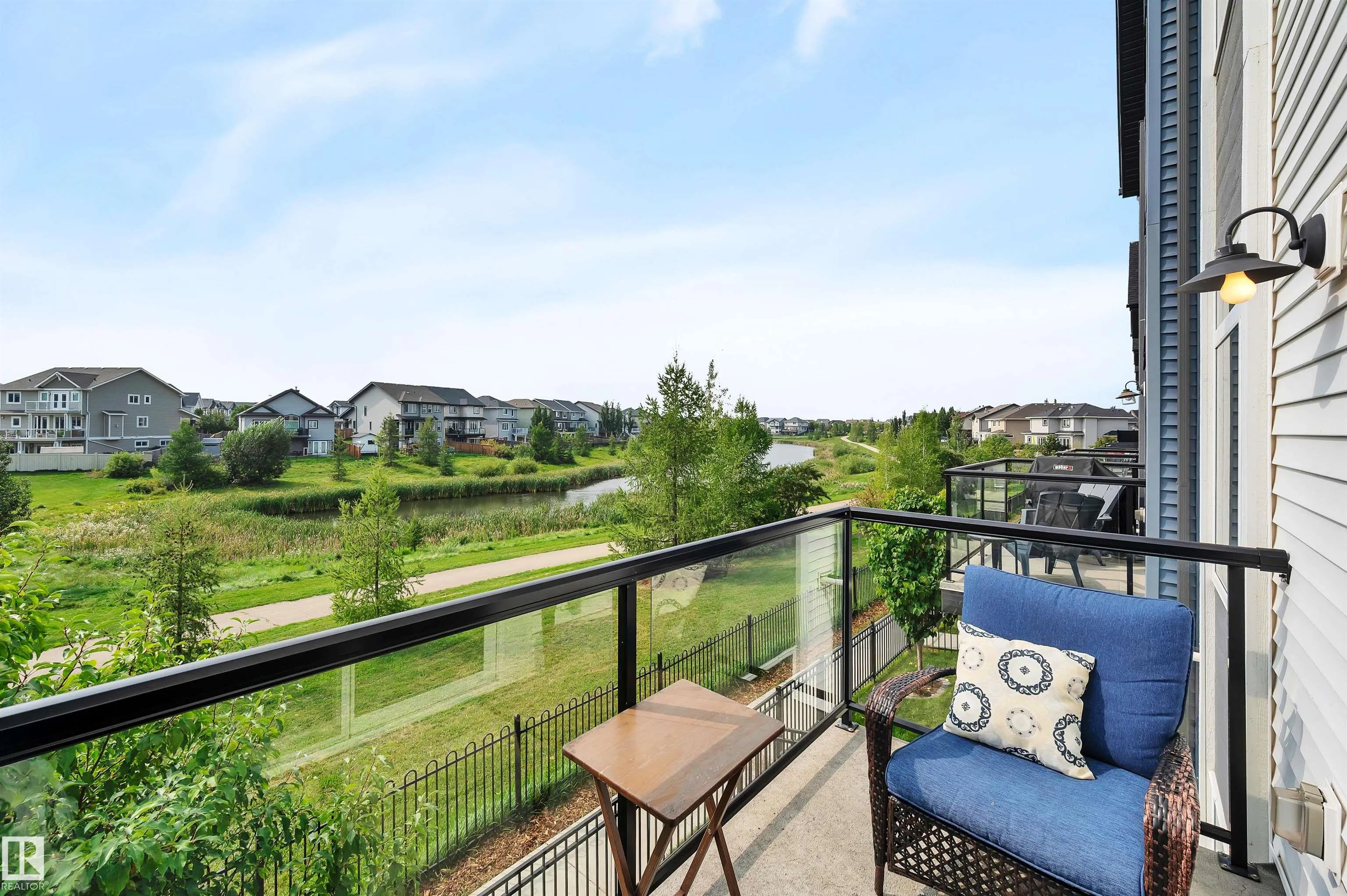 1010 RABBIT HILL Road