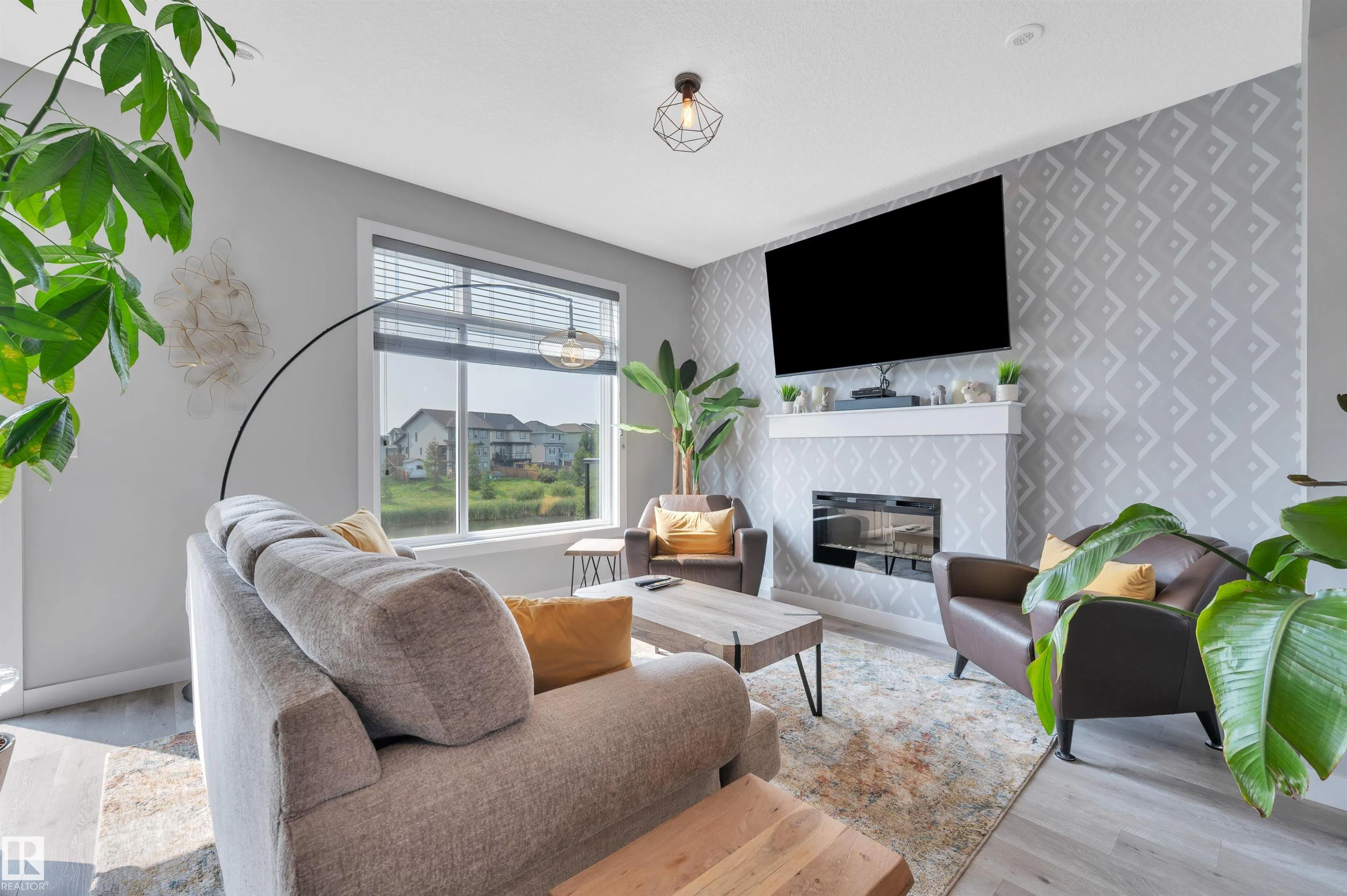 1010 RABBIT HILL Road
