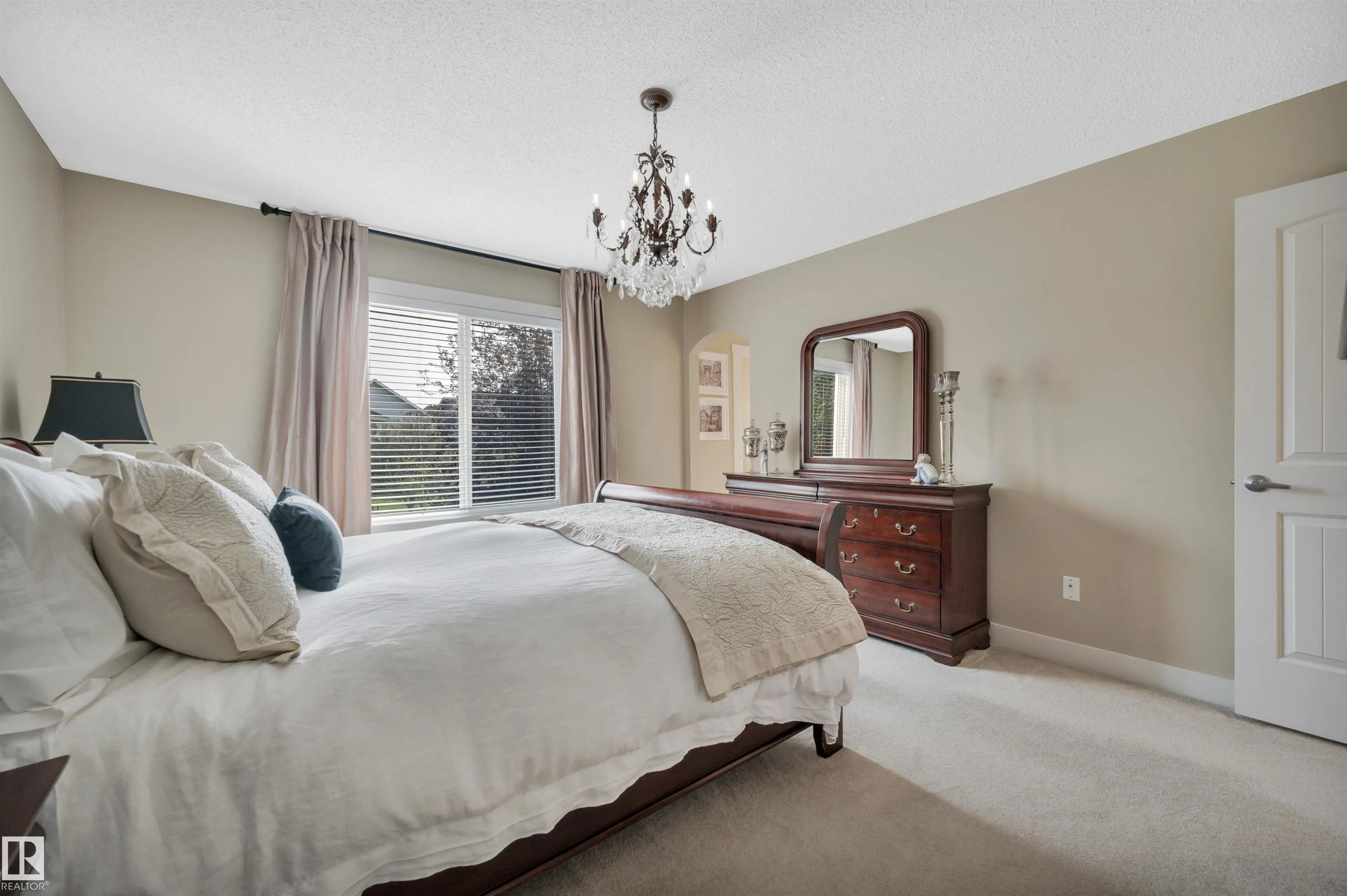 956 Chahley Crescent