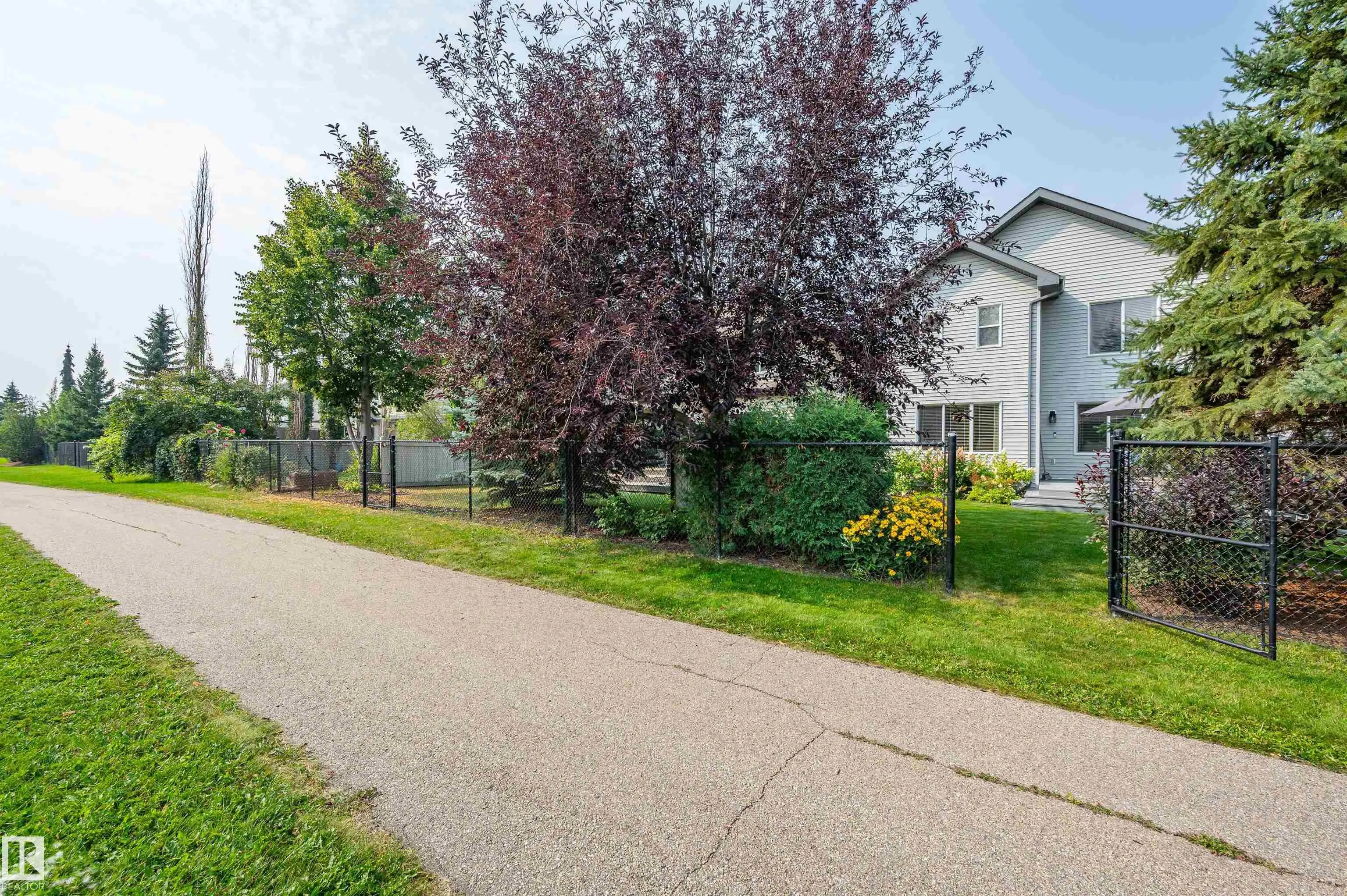 956 Chahley Crescent