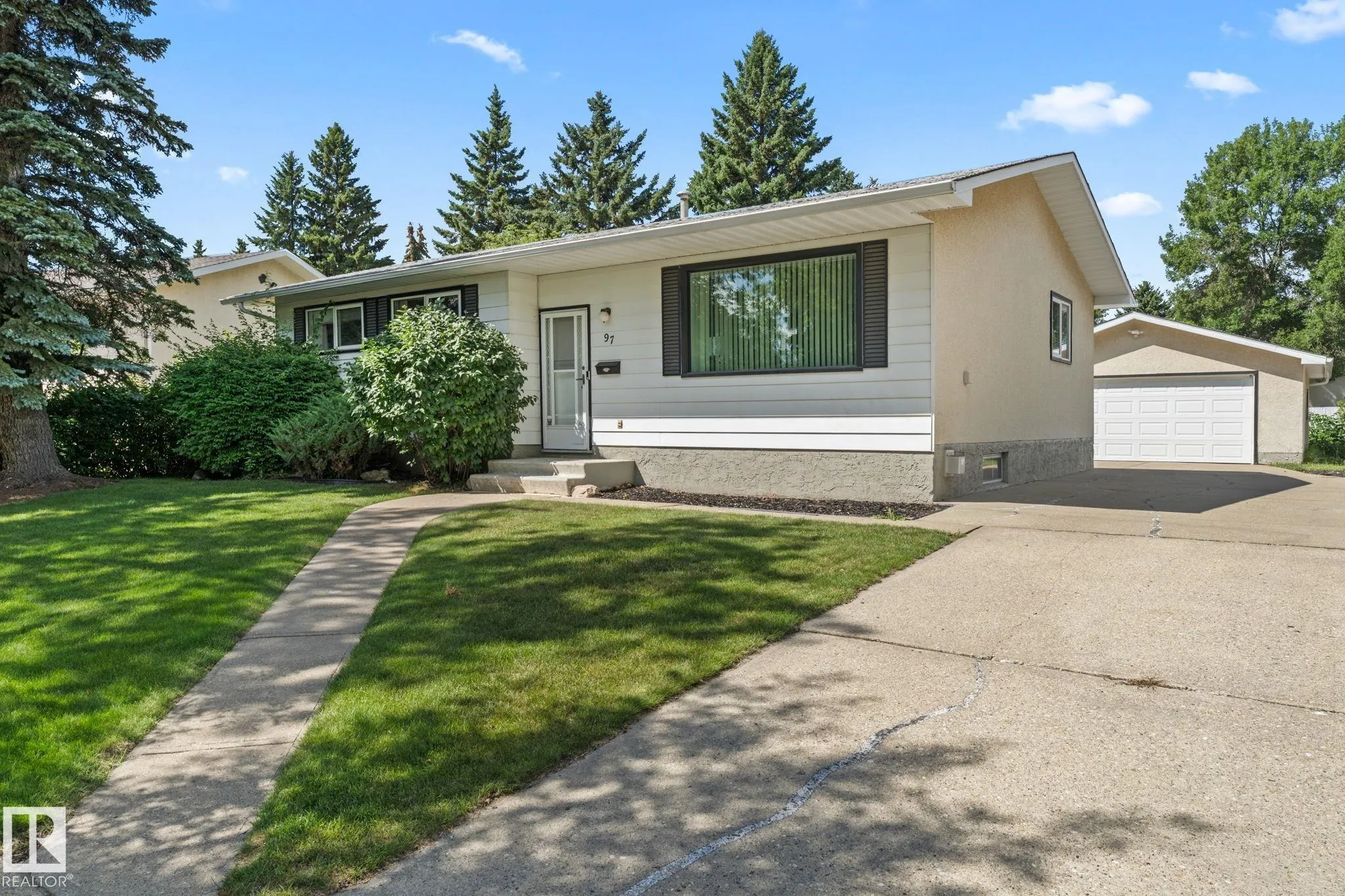 97 LAMBERT Crescent
