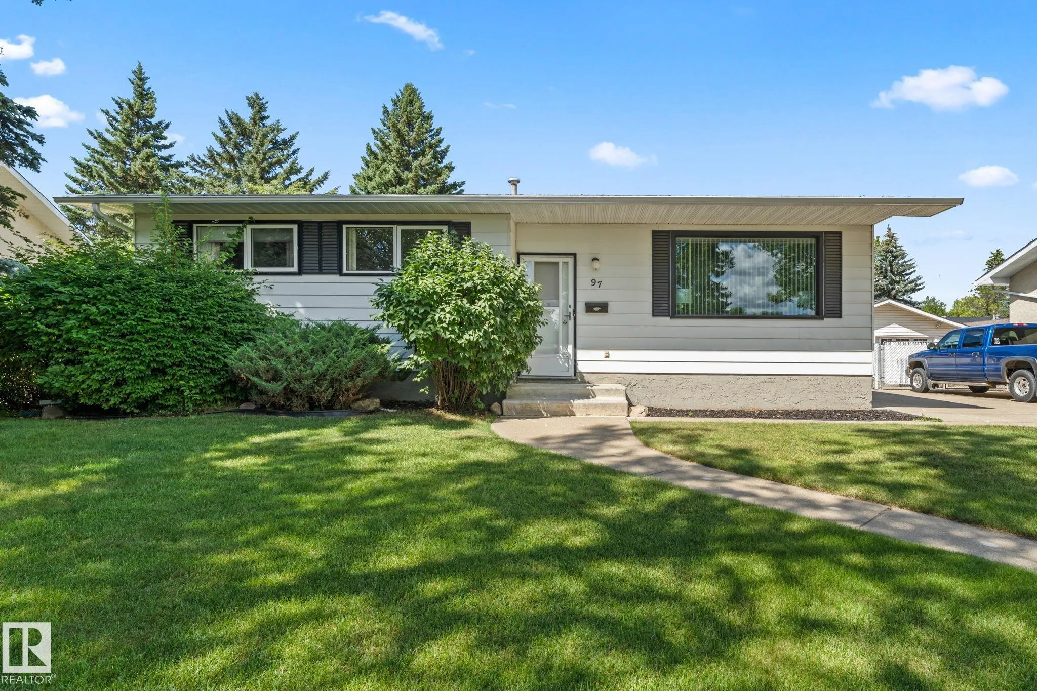97 LAMBERT Crescent