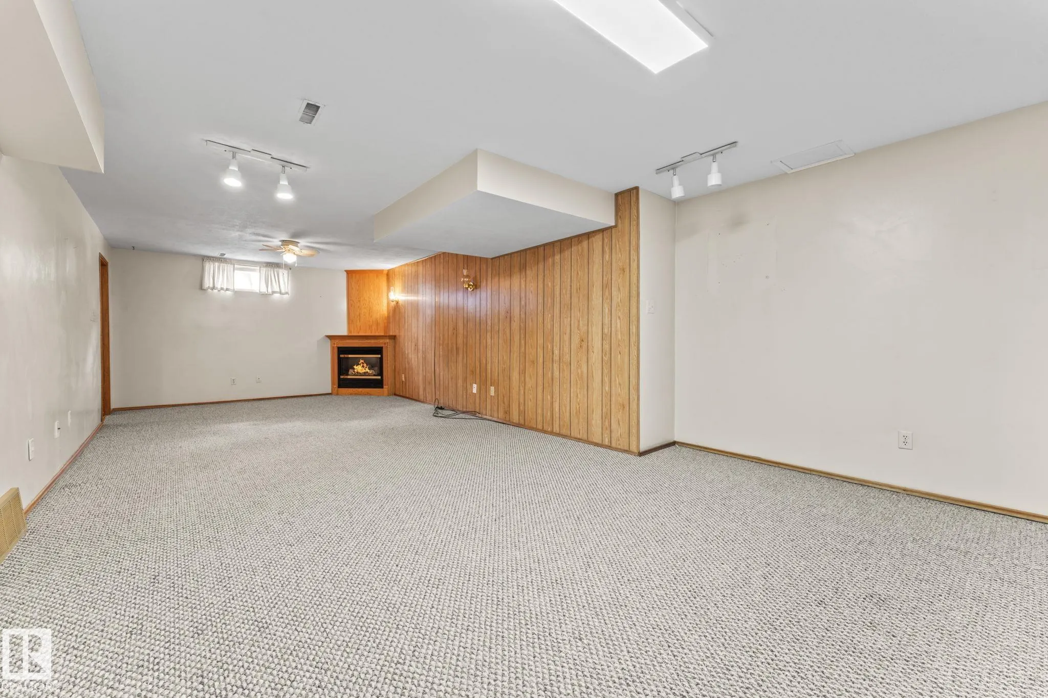 97 LAMBERT Crescent