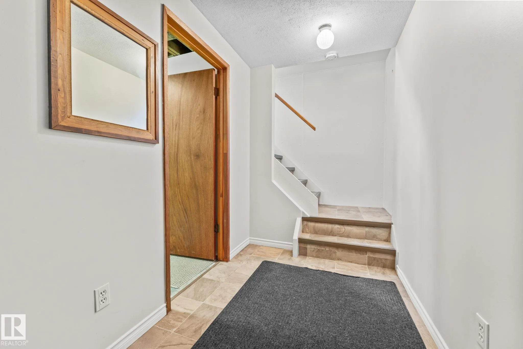 97 LAMBERT Crescent