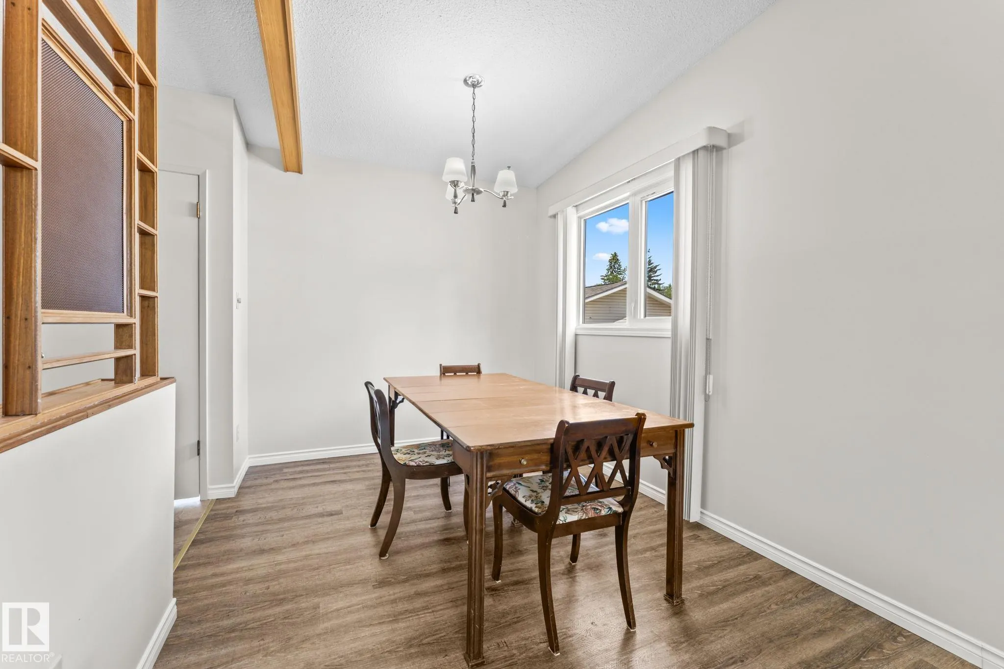 97 LAMBERT Crescent
