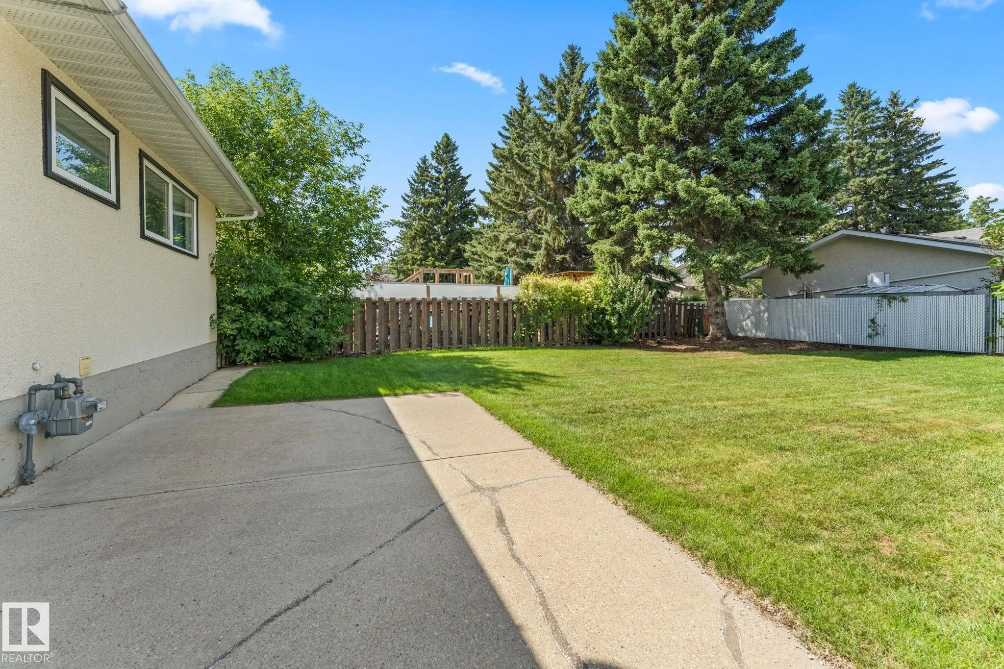 97 LAMBERT Crescent