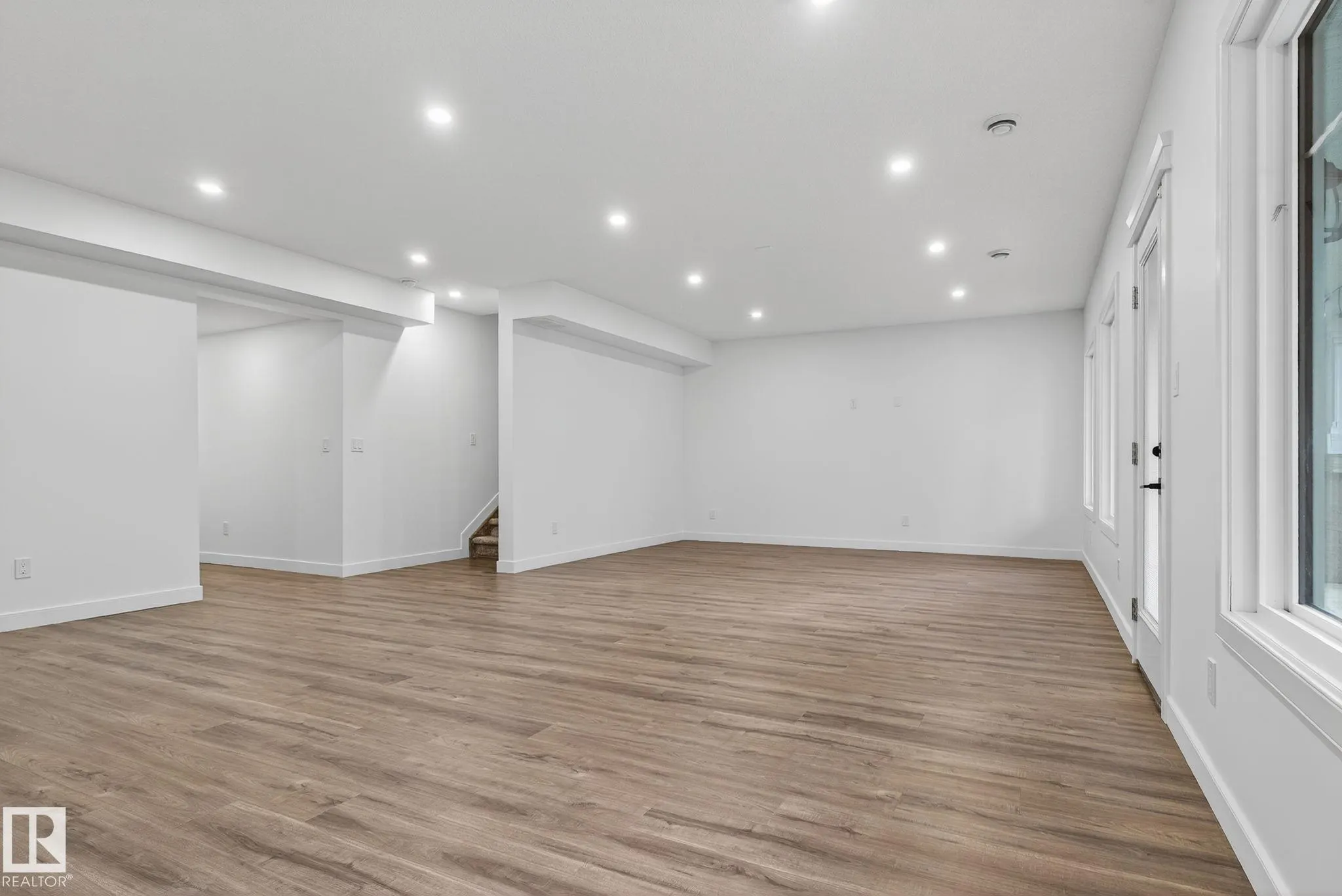 1750 TANAGER Close