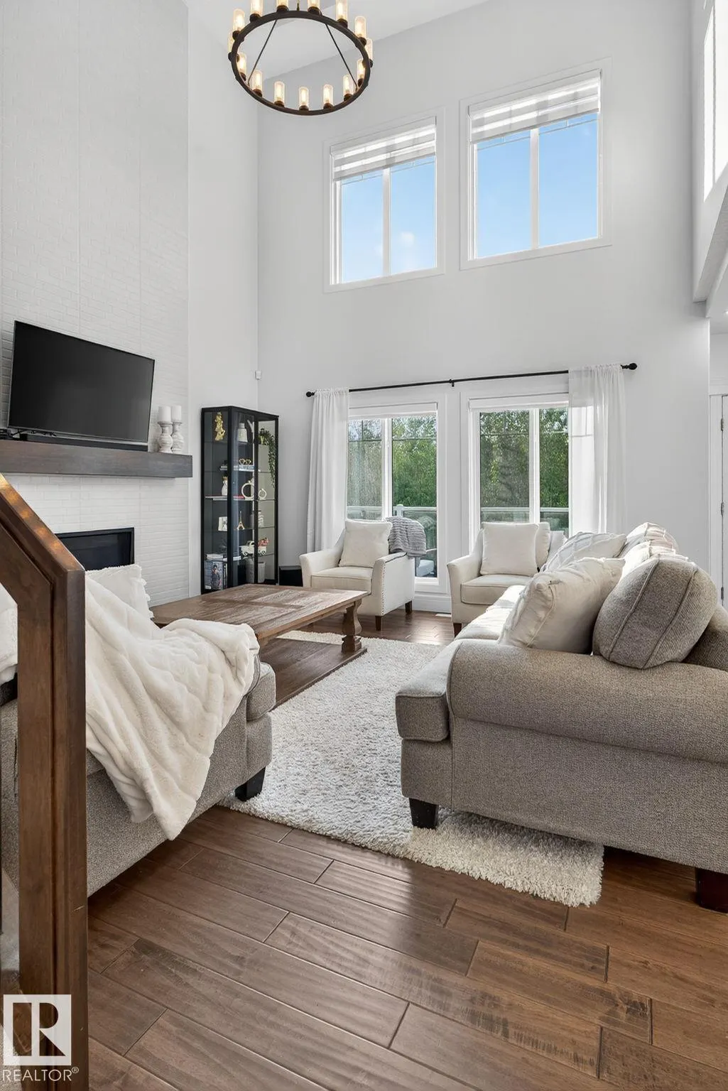 1750 TANAGER Close
