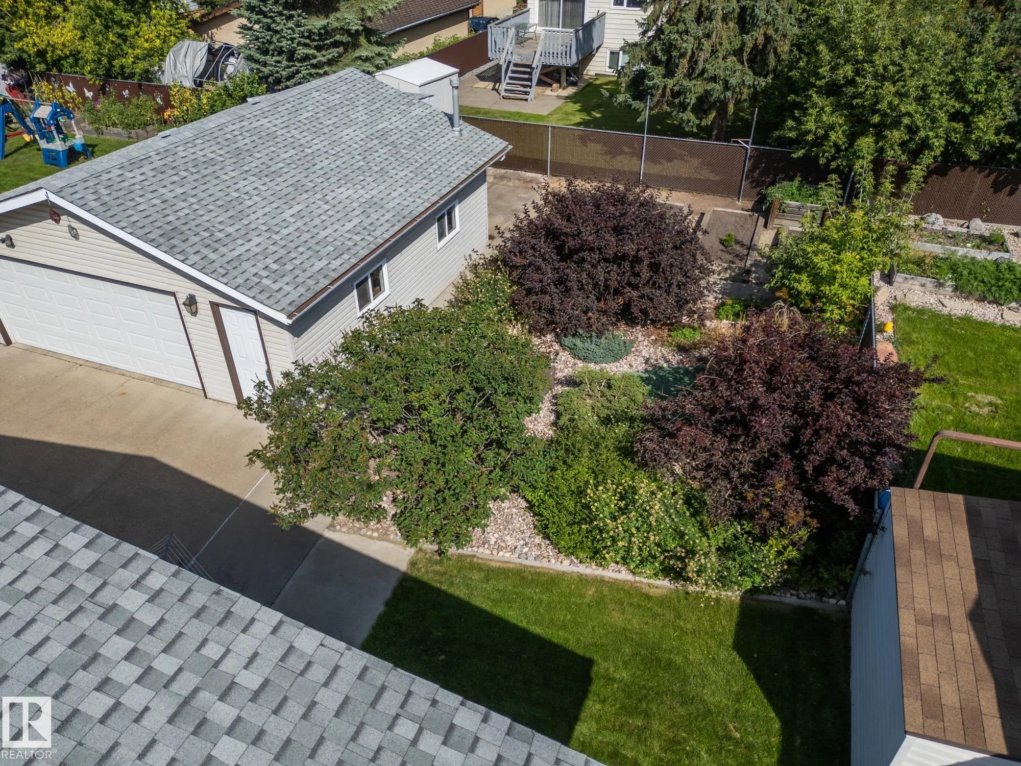 2445 89 Street