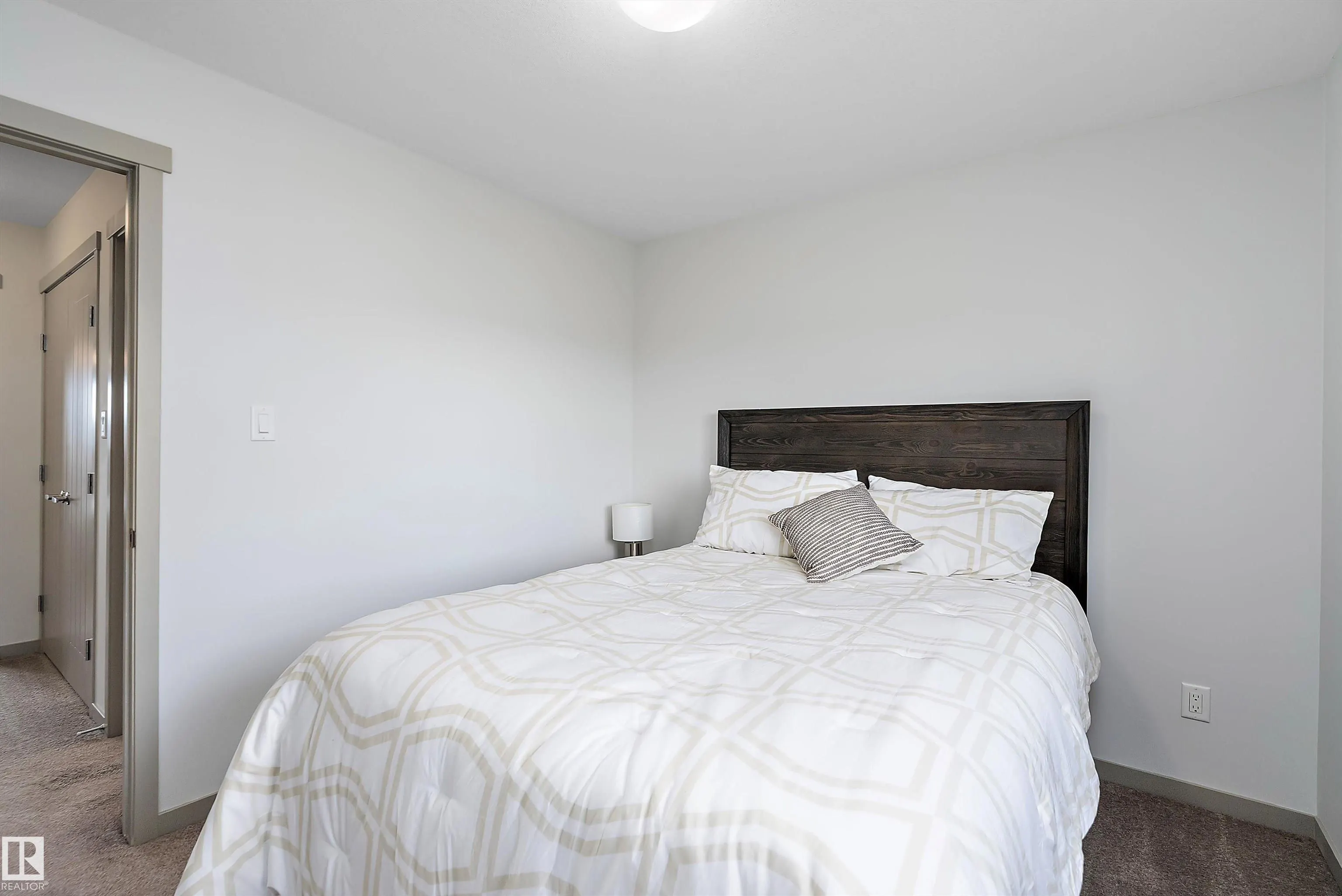 1817 WESTERRA Loop