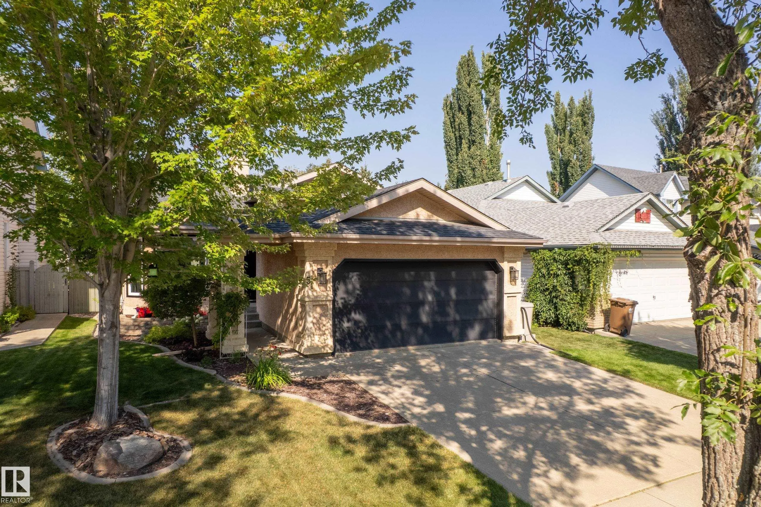 51 OAKPARK Crescent