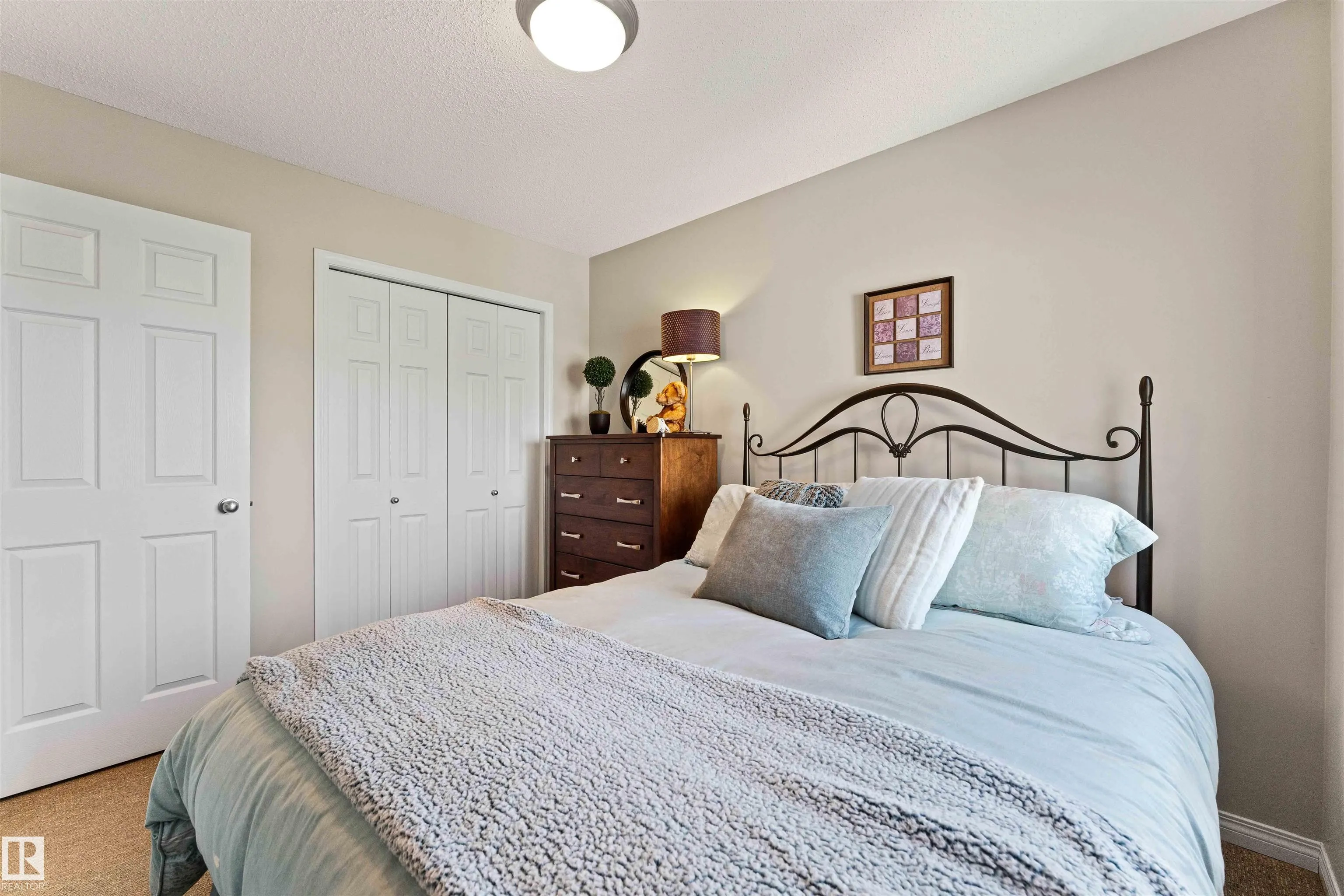 271 SUMMERTON Crescent