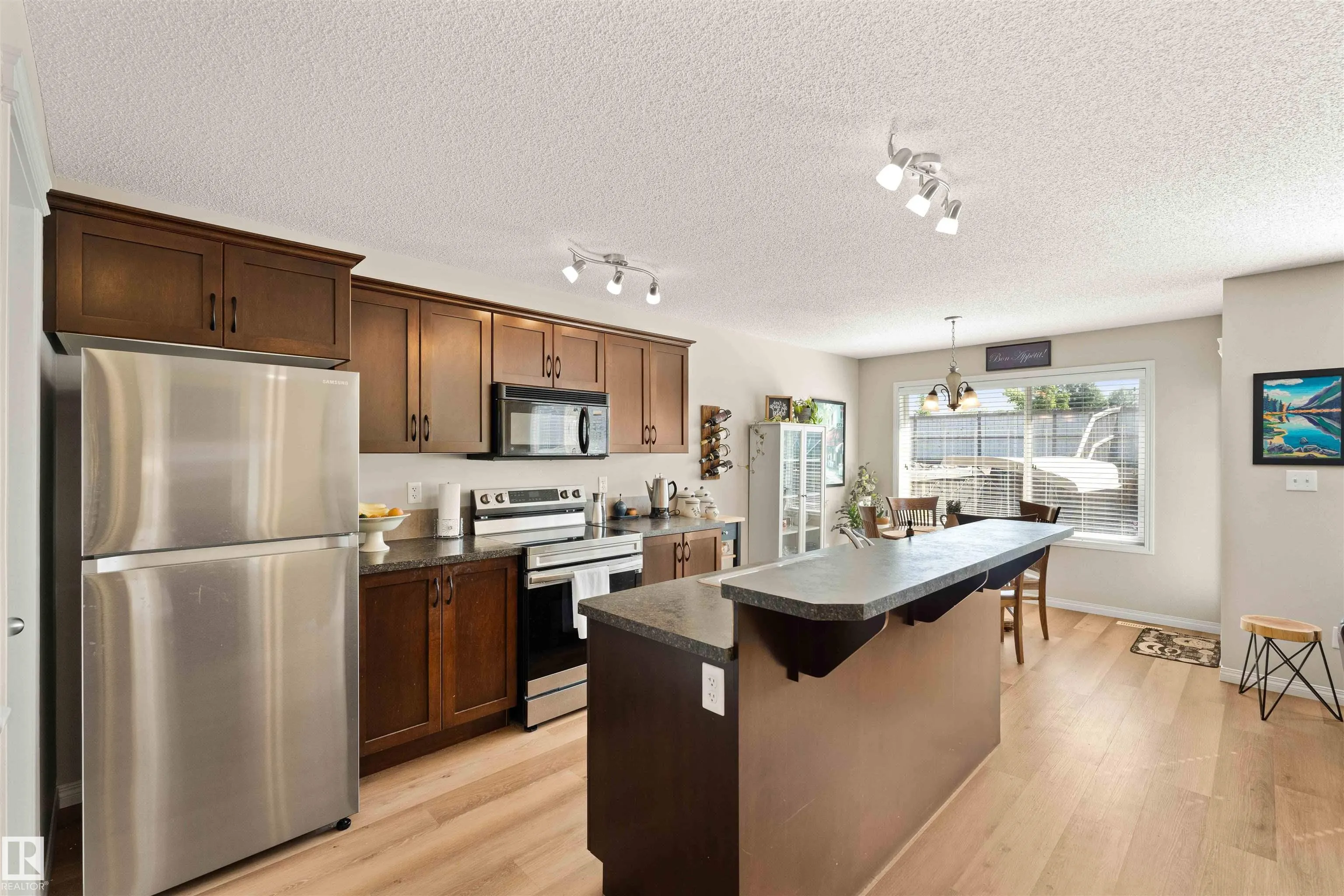 271 SUMMERTON Crescent
