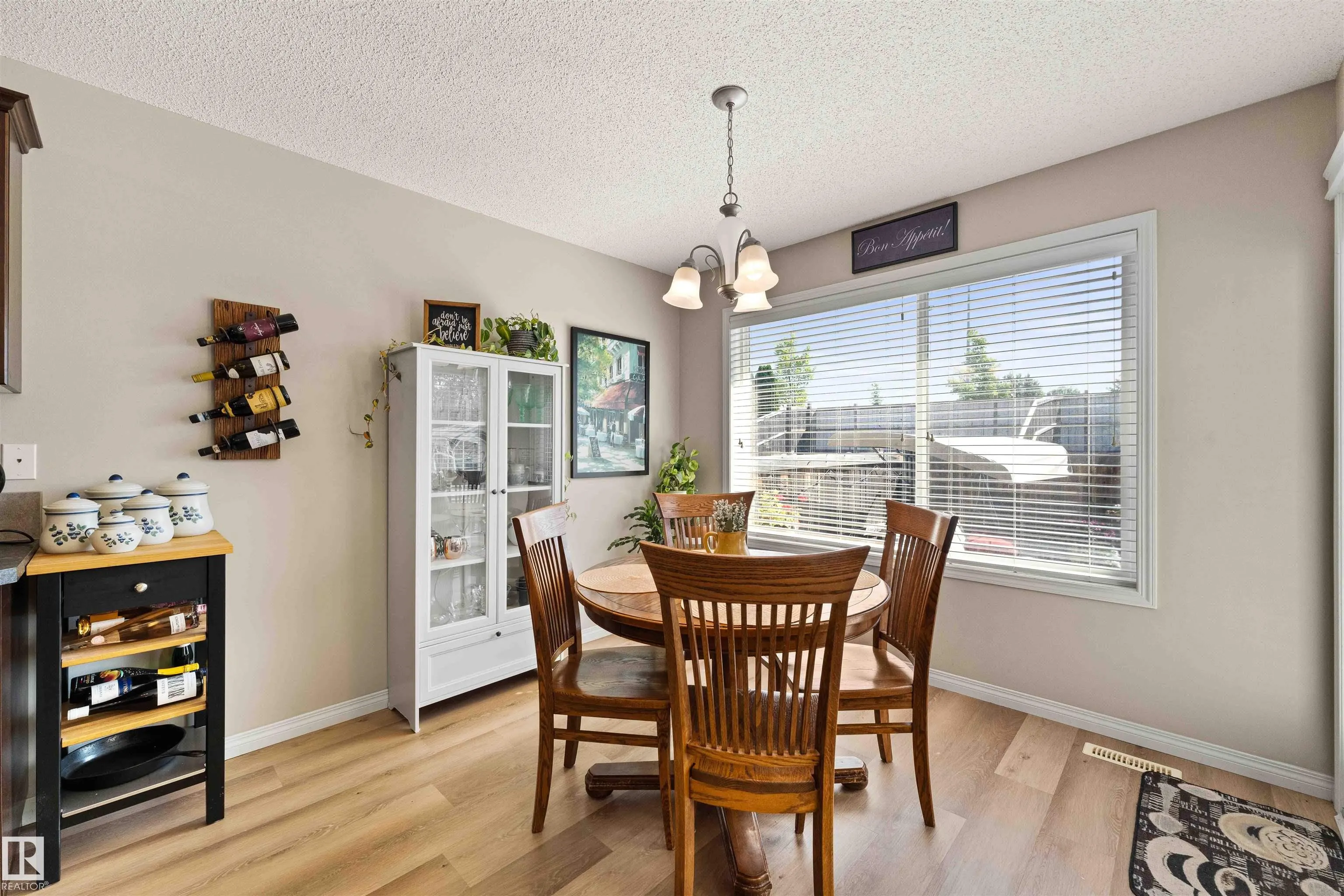 271 SUMMERTON Crescent