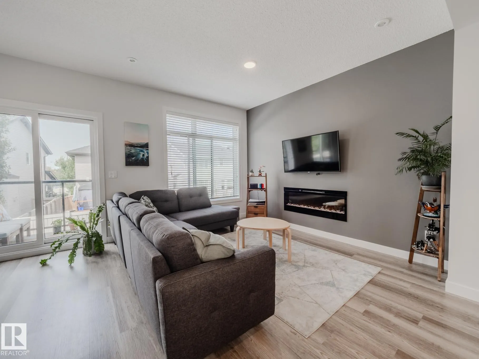 1010 RABBIT HILL Road