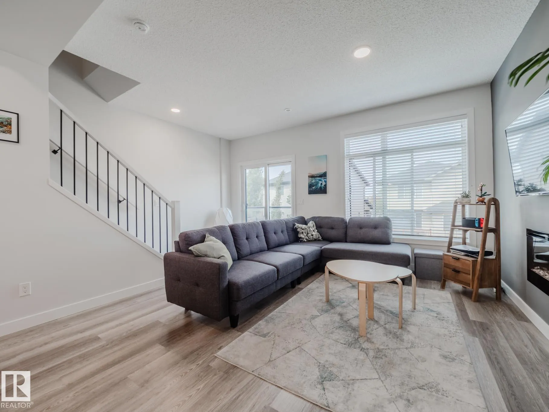 1010 RABBIT HILL Road