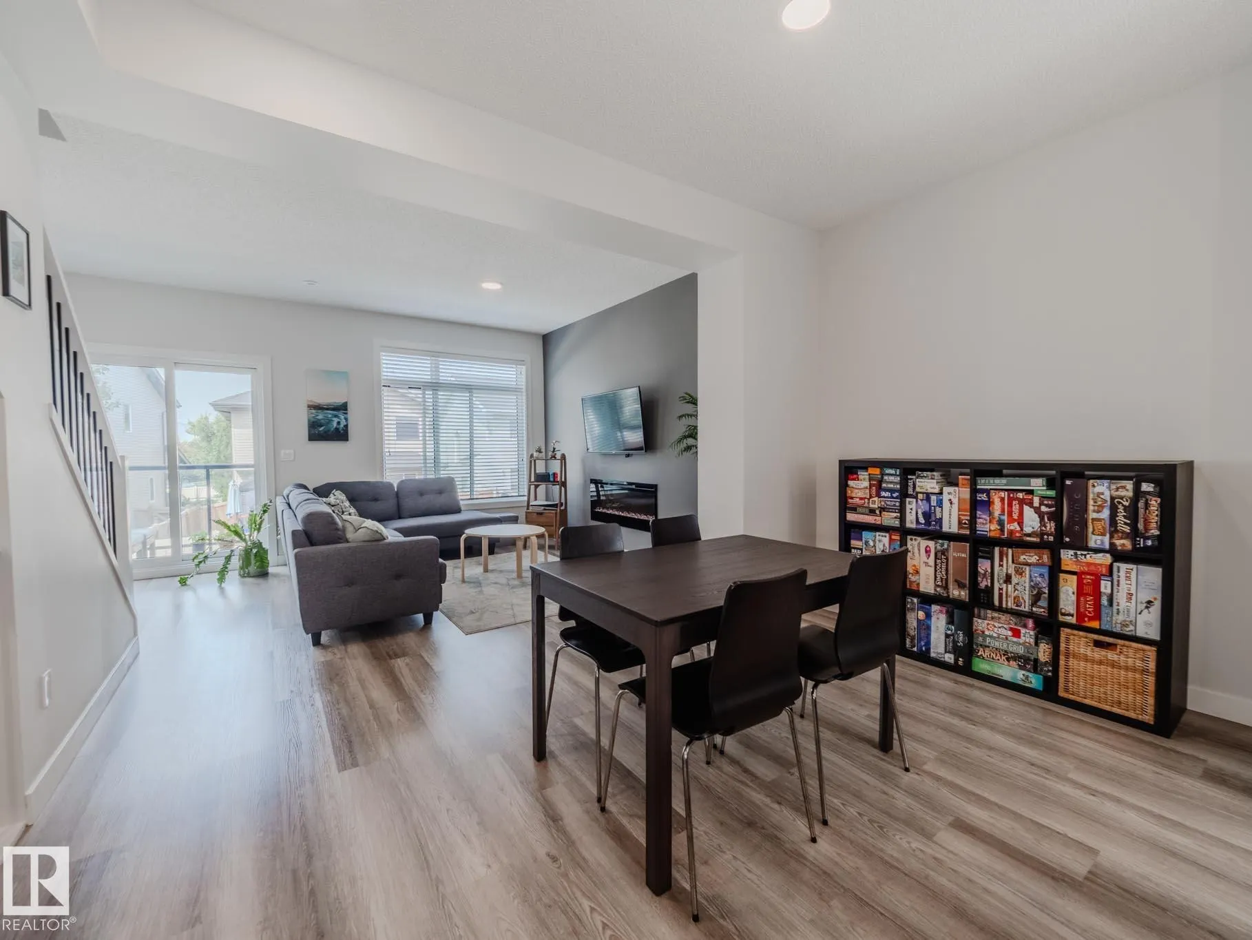 1010 RABBIT HILL Road