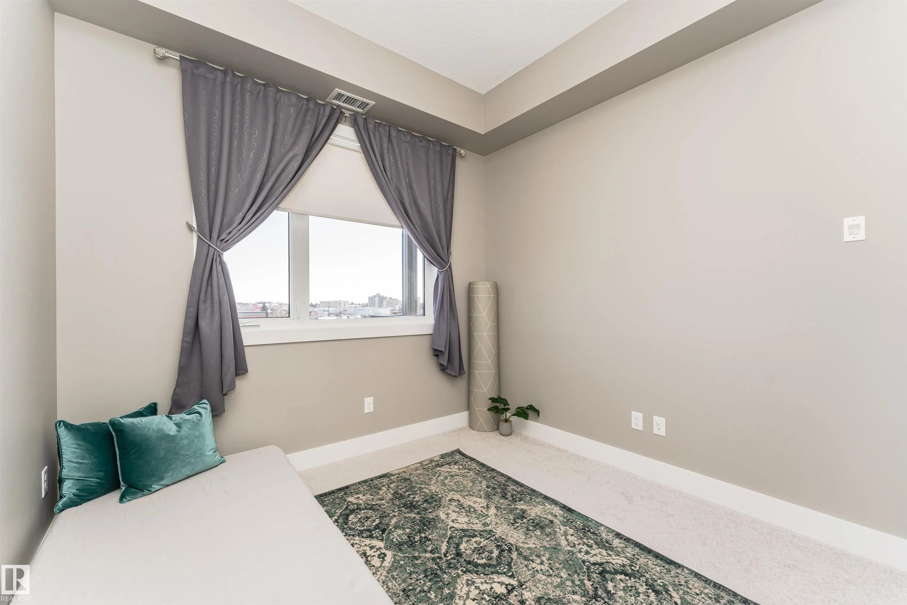 524 GRIESBACH Parade