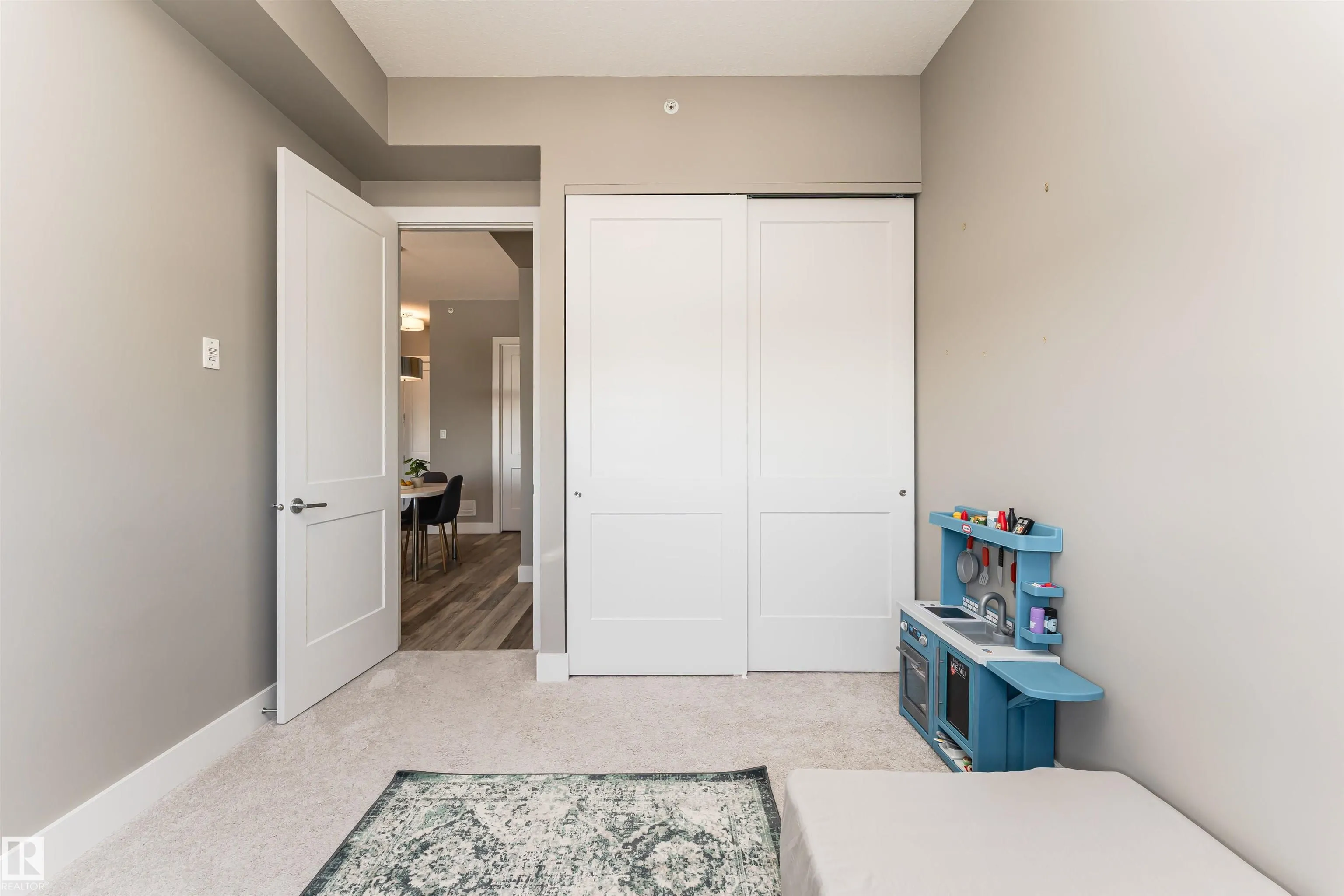 524 GRIESBACH Parade