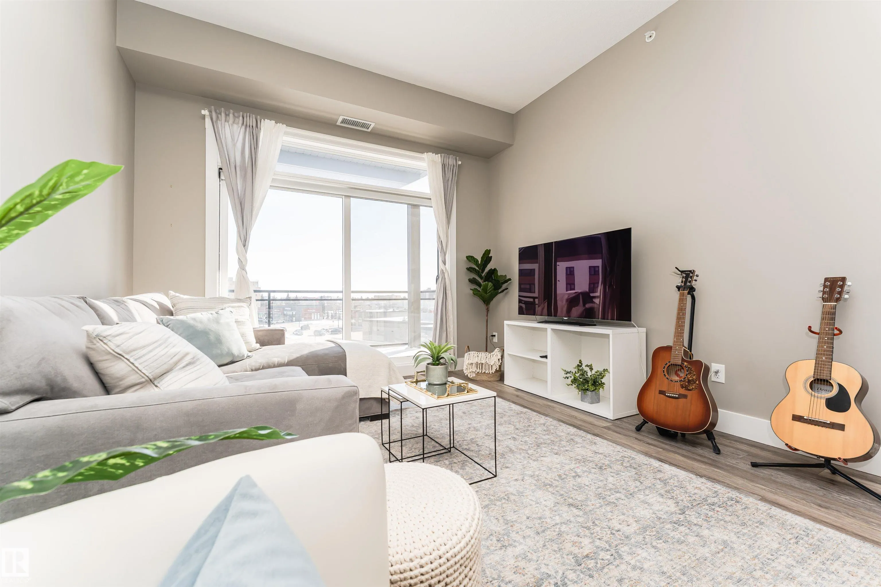 524 GRIESBACH Parade