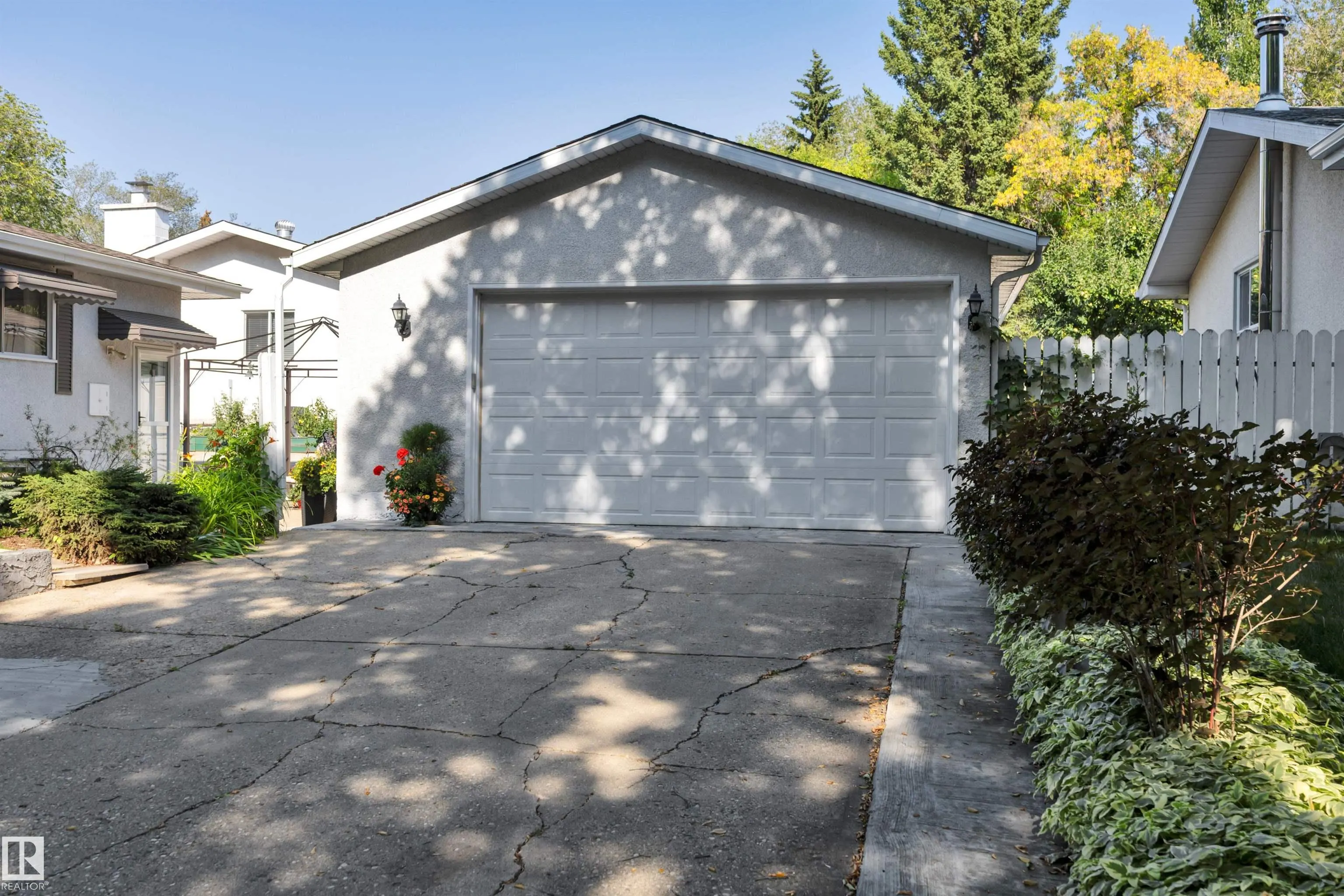9 BURNHAM Avenue