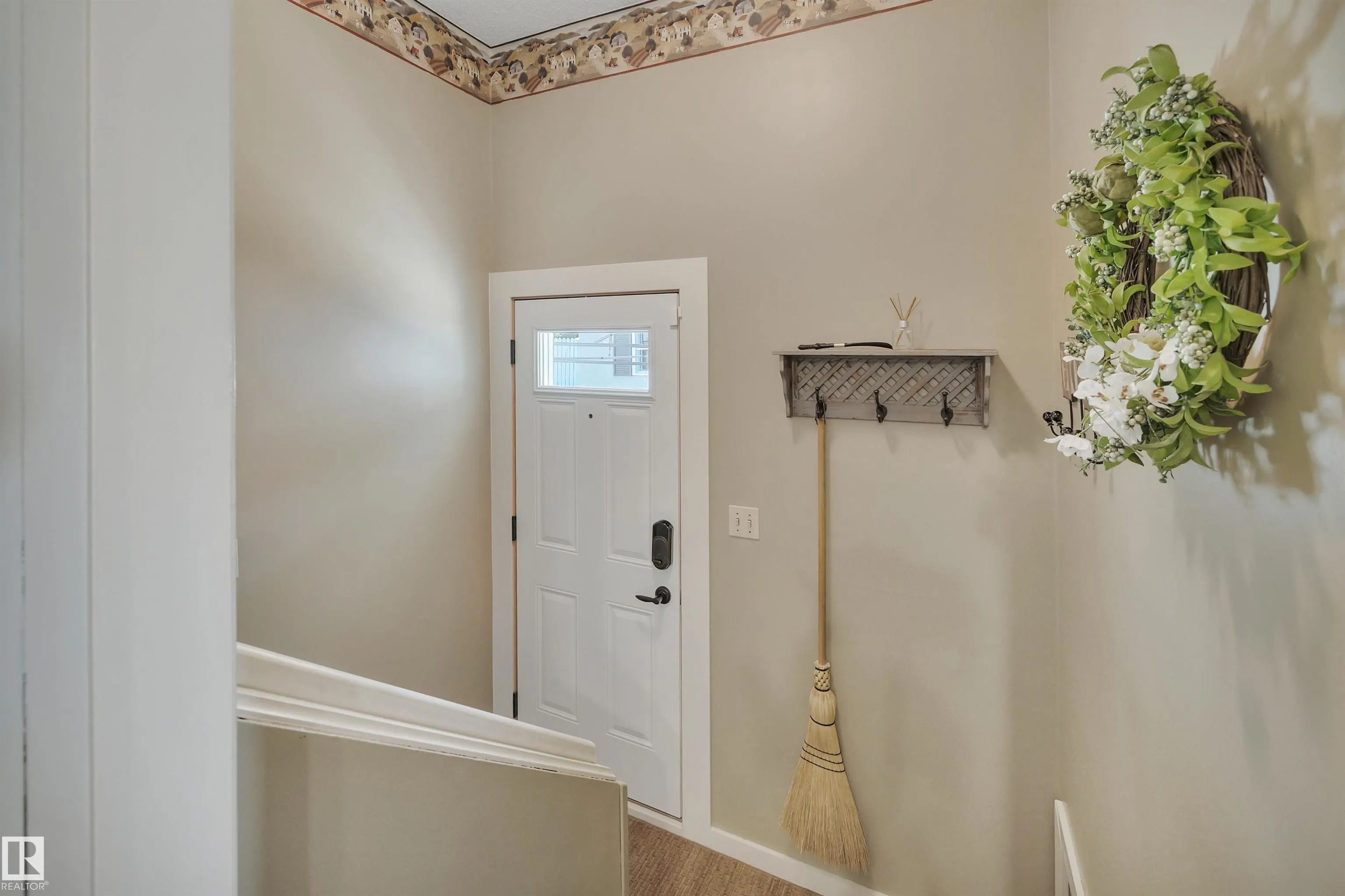 9 BURNHAM Avenue