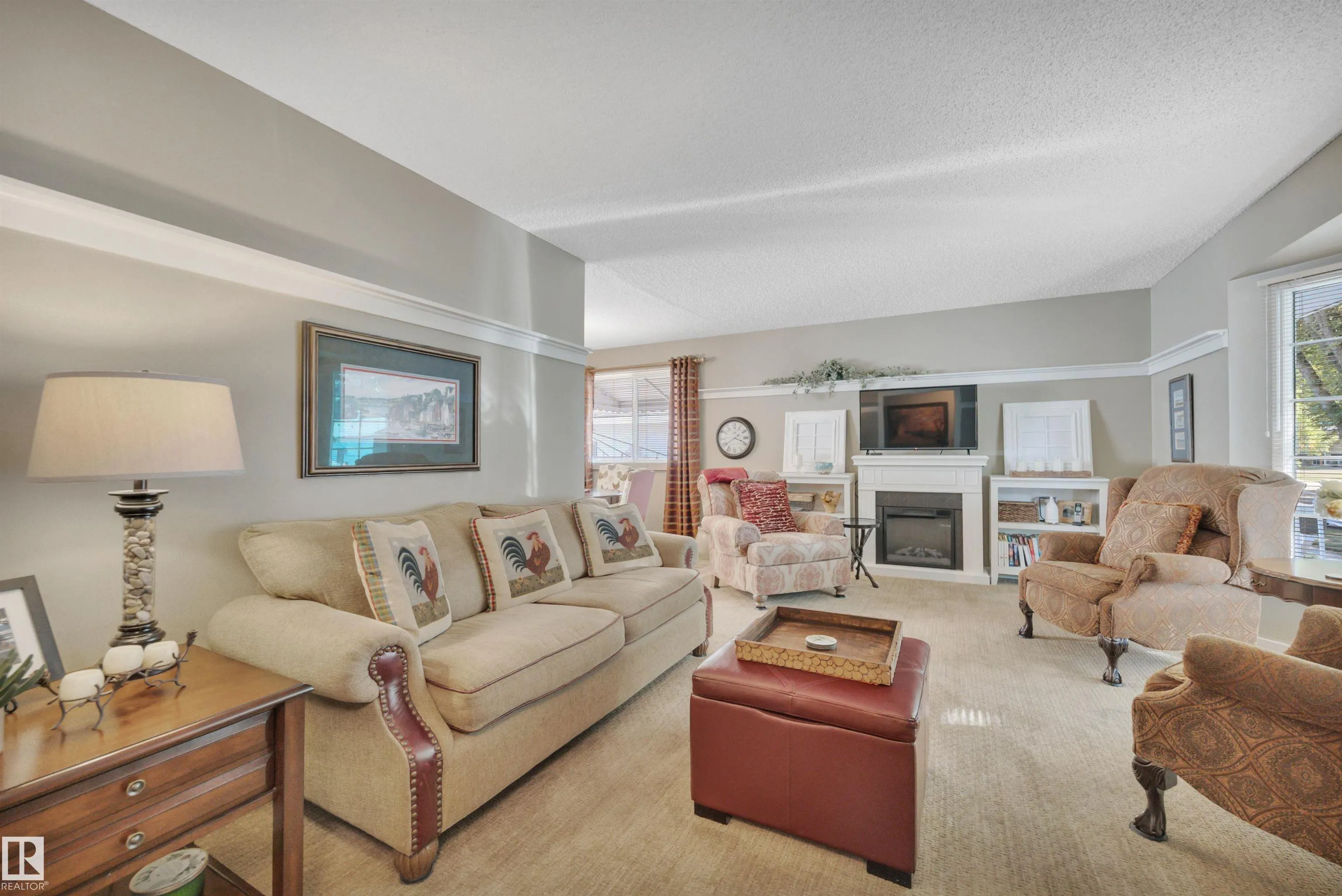 9 BURNHAM Avenue