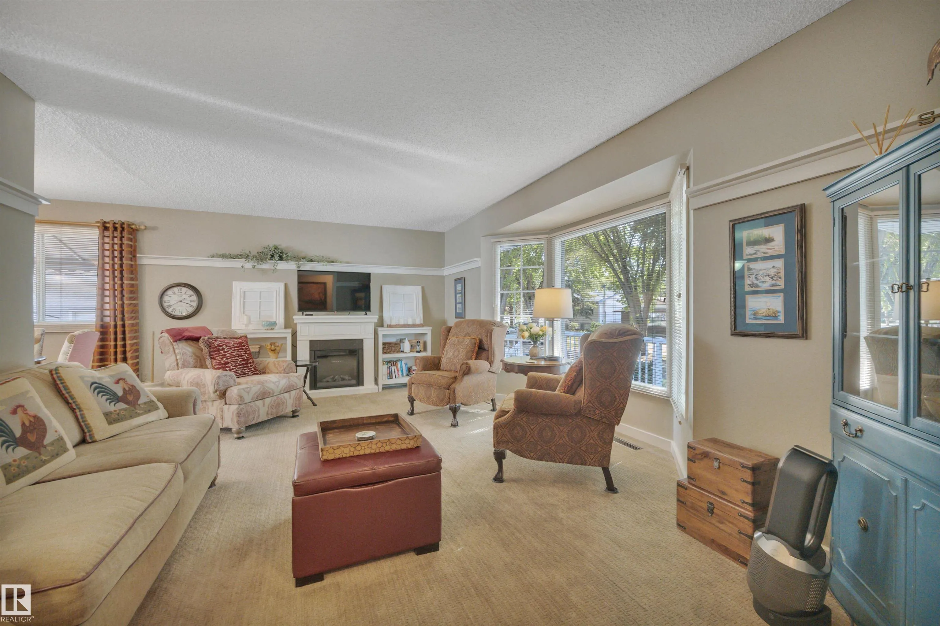 9 BURNHAM Avenue