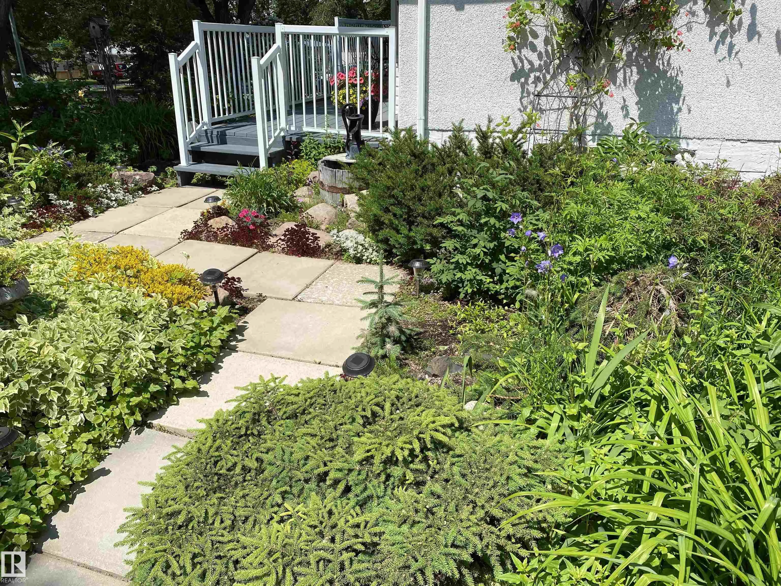 9 BURNHAM Avenue