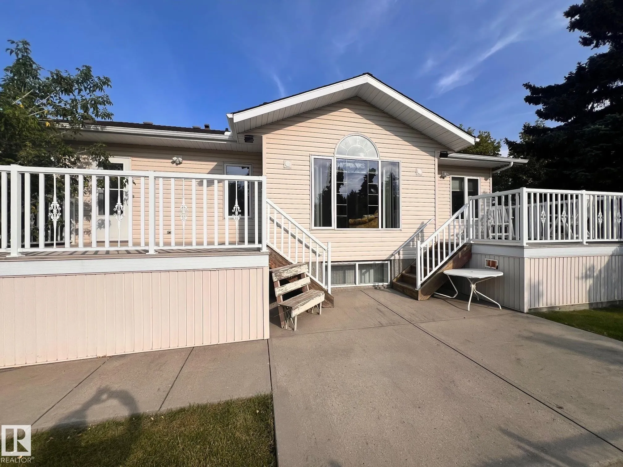 2 ALTON Drive