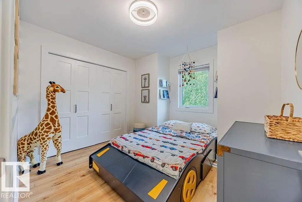 107 WEBER Close