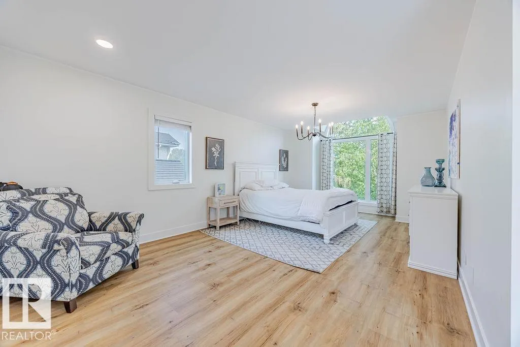 107 WEBER Close