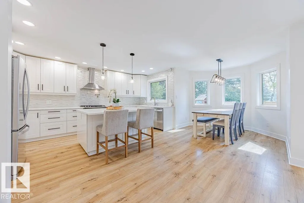 107 WEBER Close