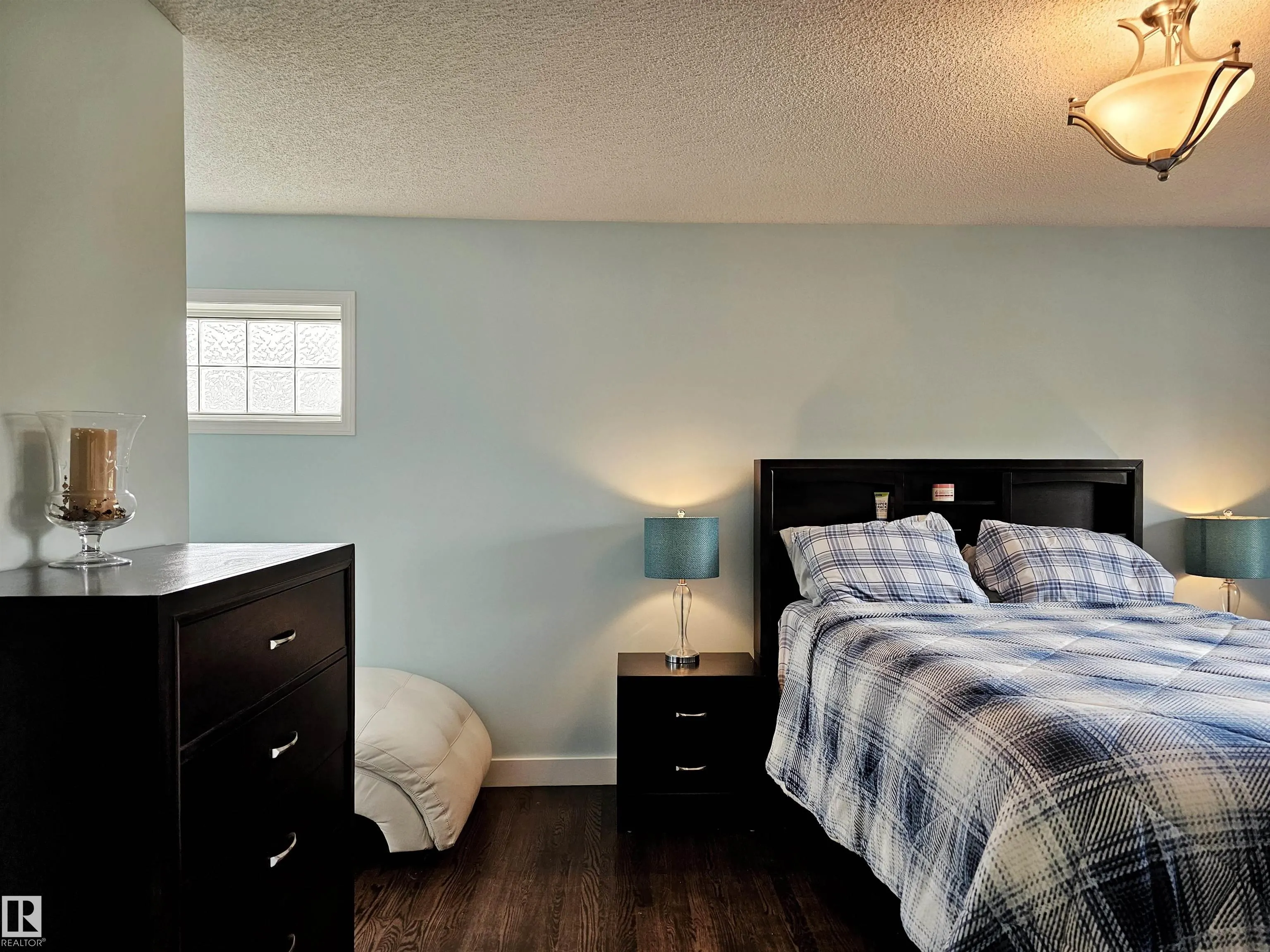 49 DUNFIELD Crescent
