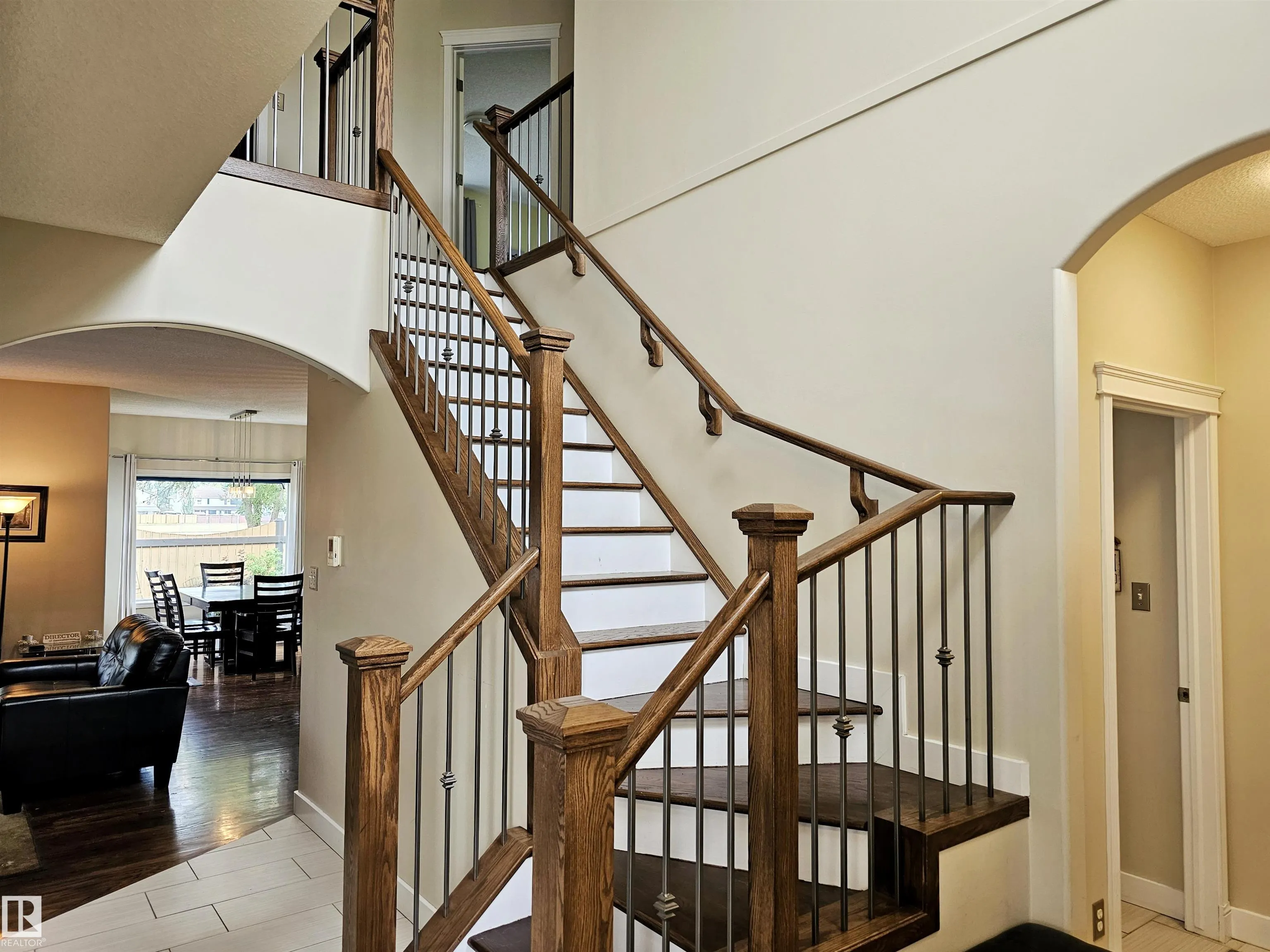 49 DUNFIELD Crescent