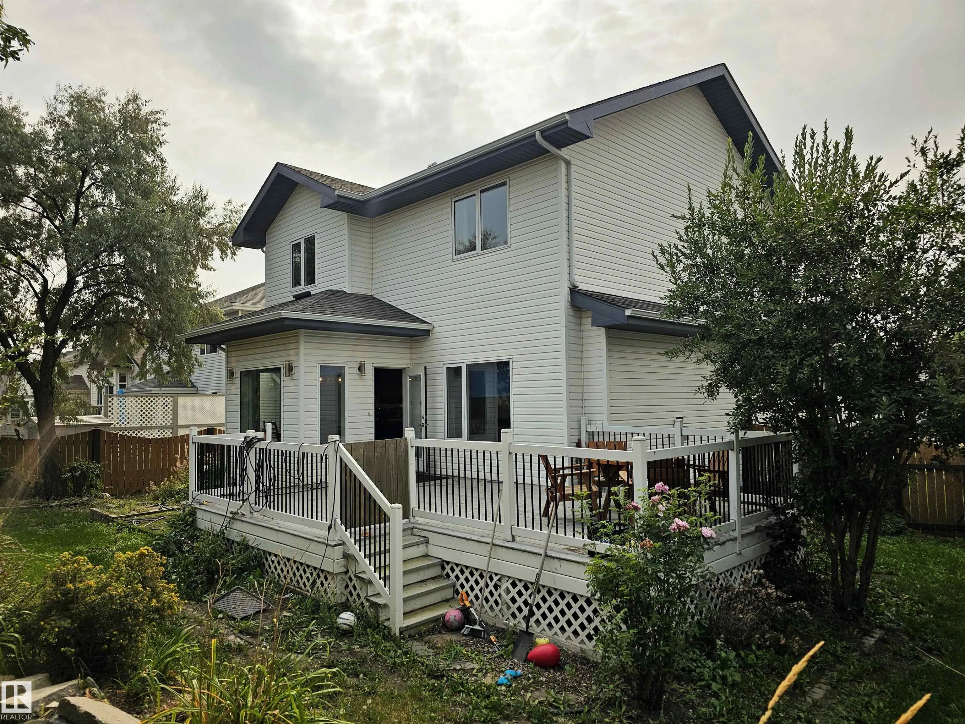 49 DUNFIELD Crescent