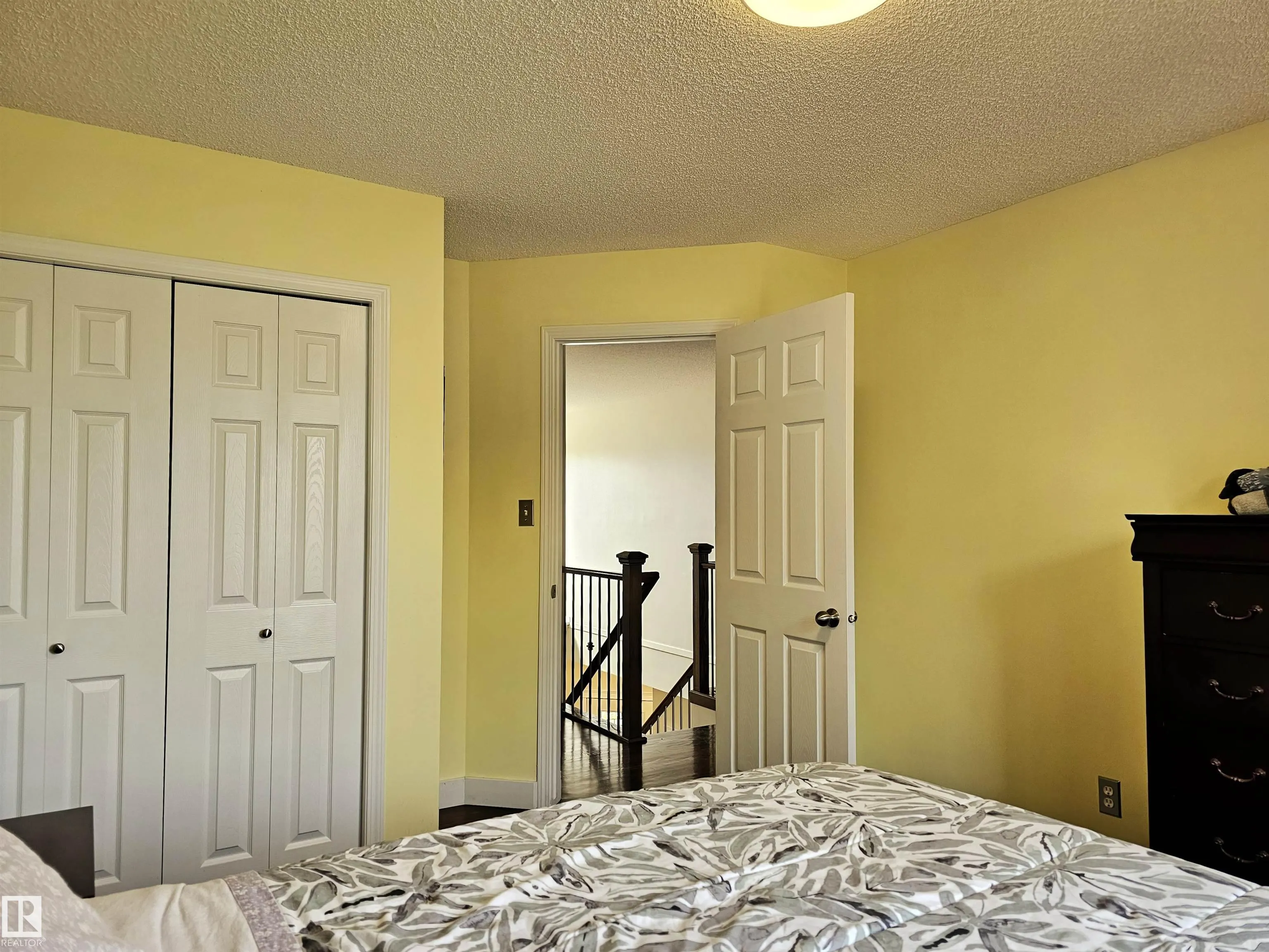 49 DUNFIELD Crescent