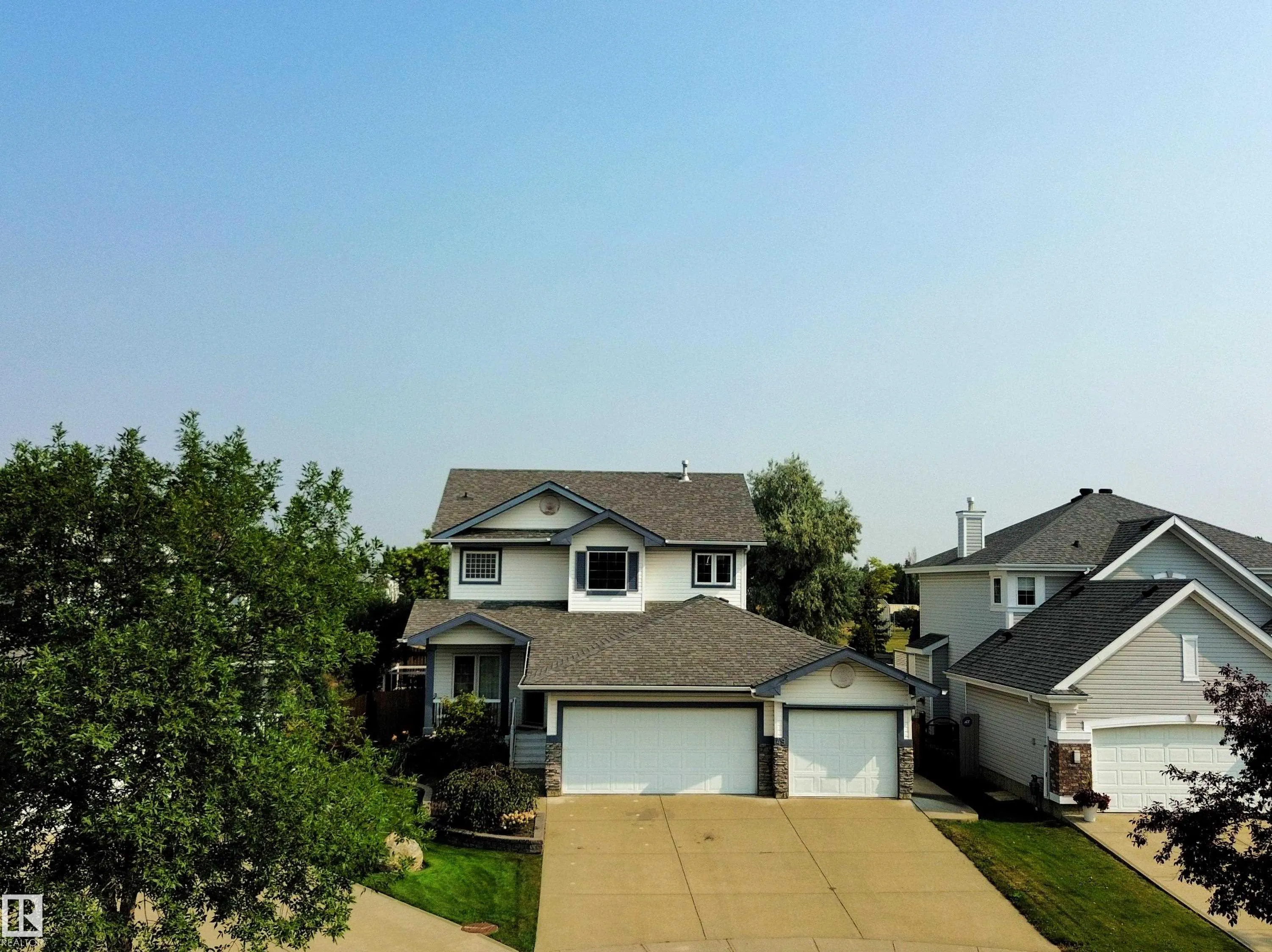 49 DUNFIELD Crescent