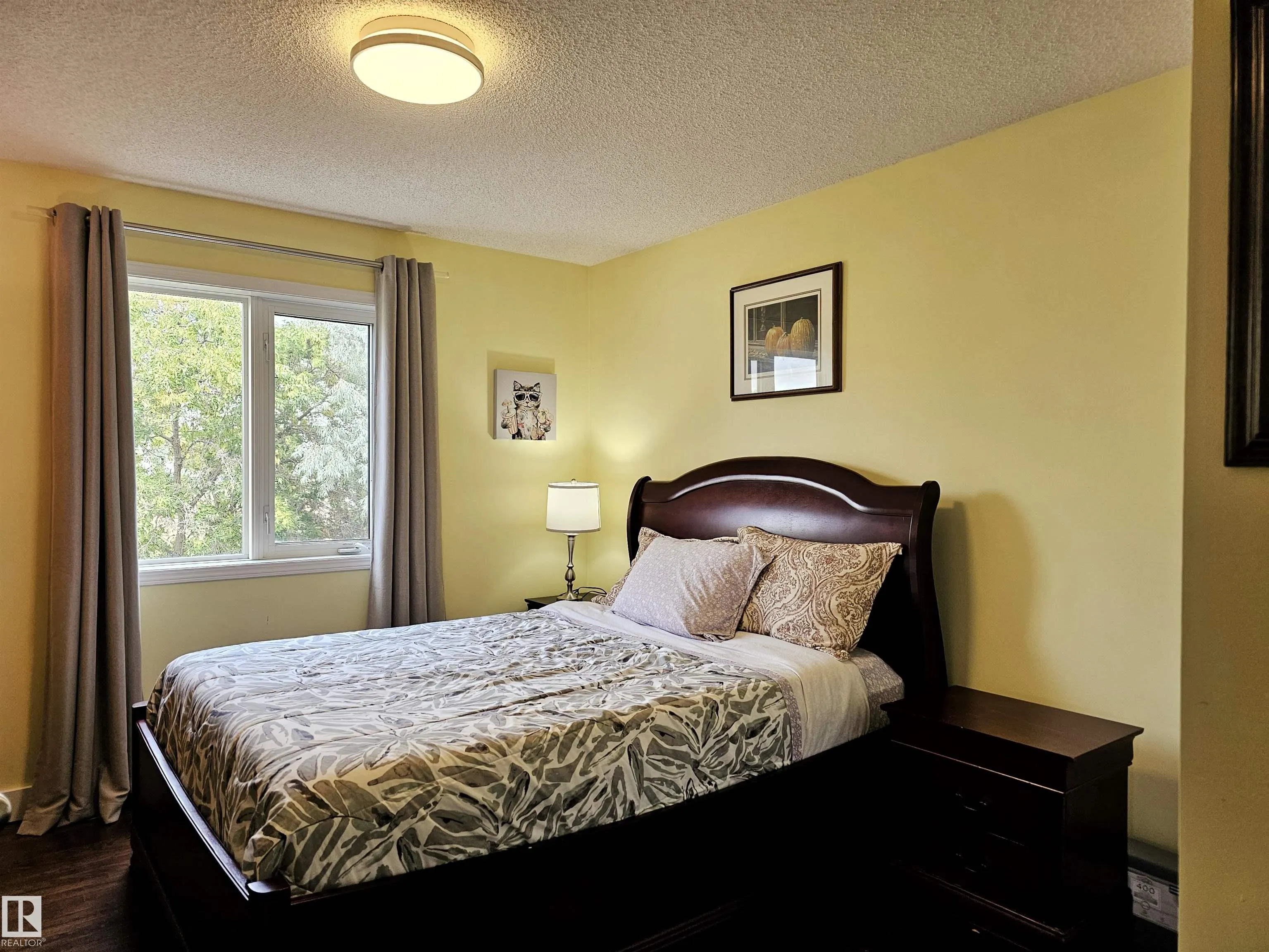 49 DUNFIELD Crescent