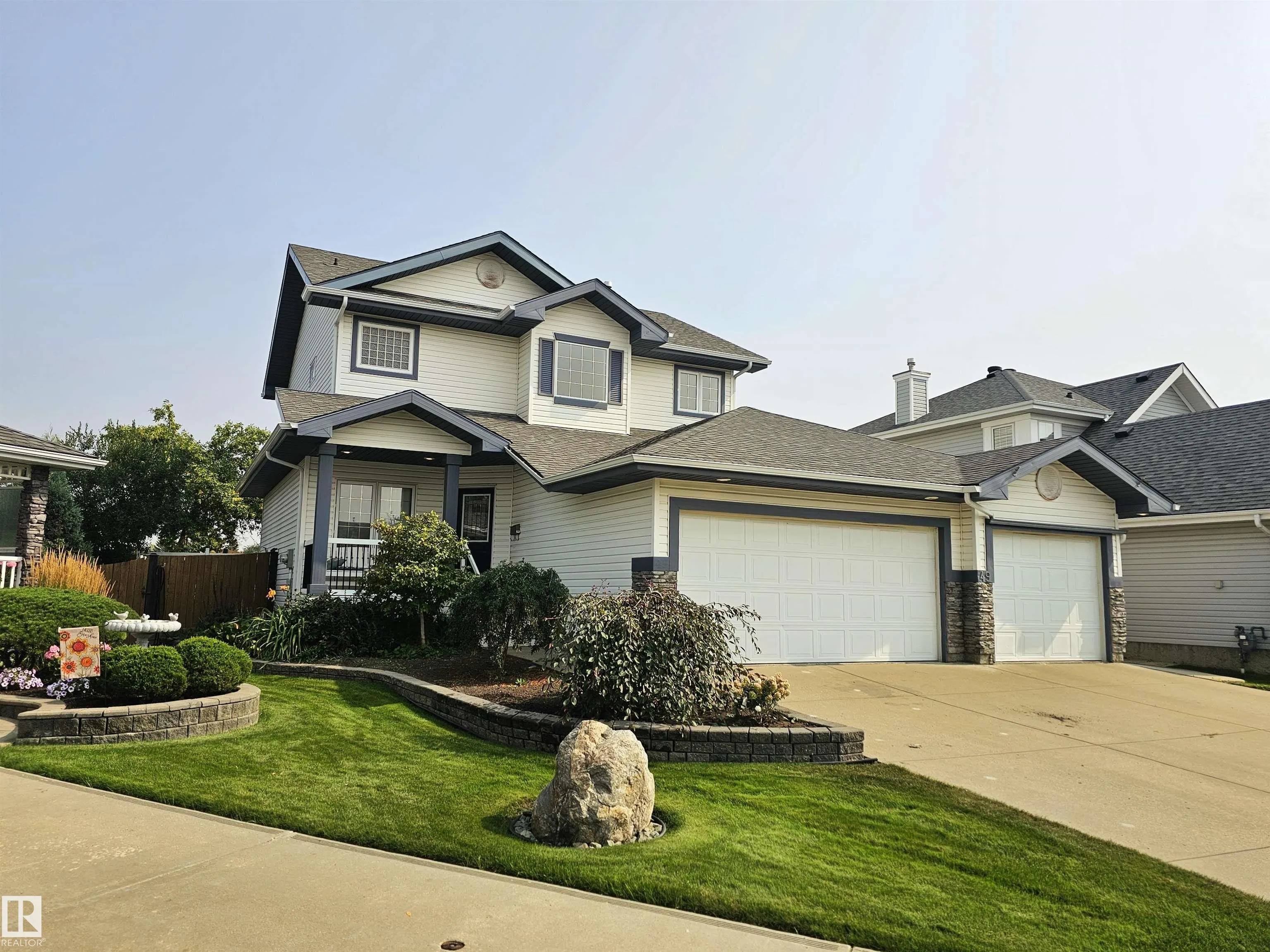 49 DUNFIELD Crescent