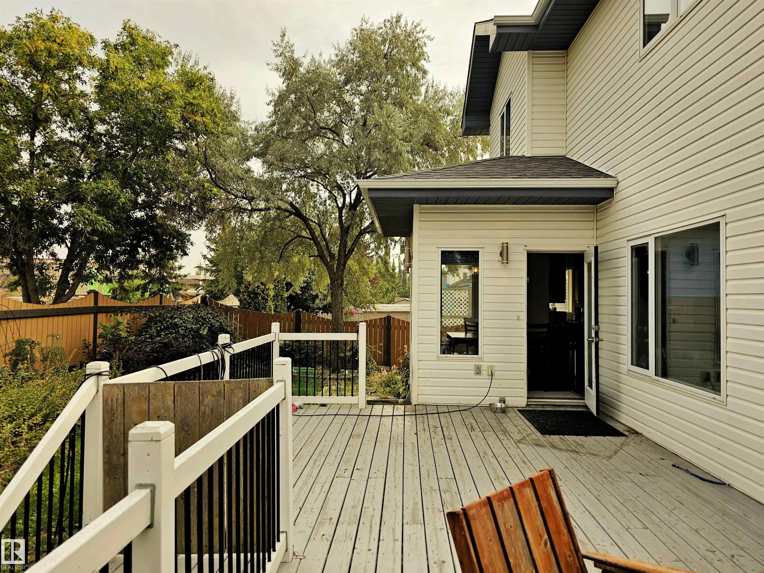 49 DUNFIELD Crescent