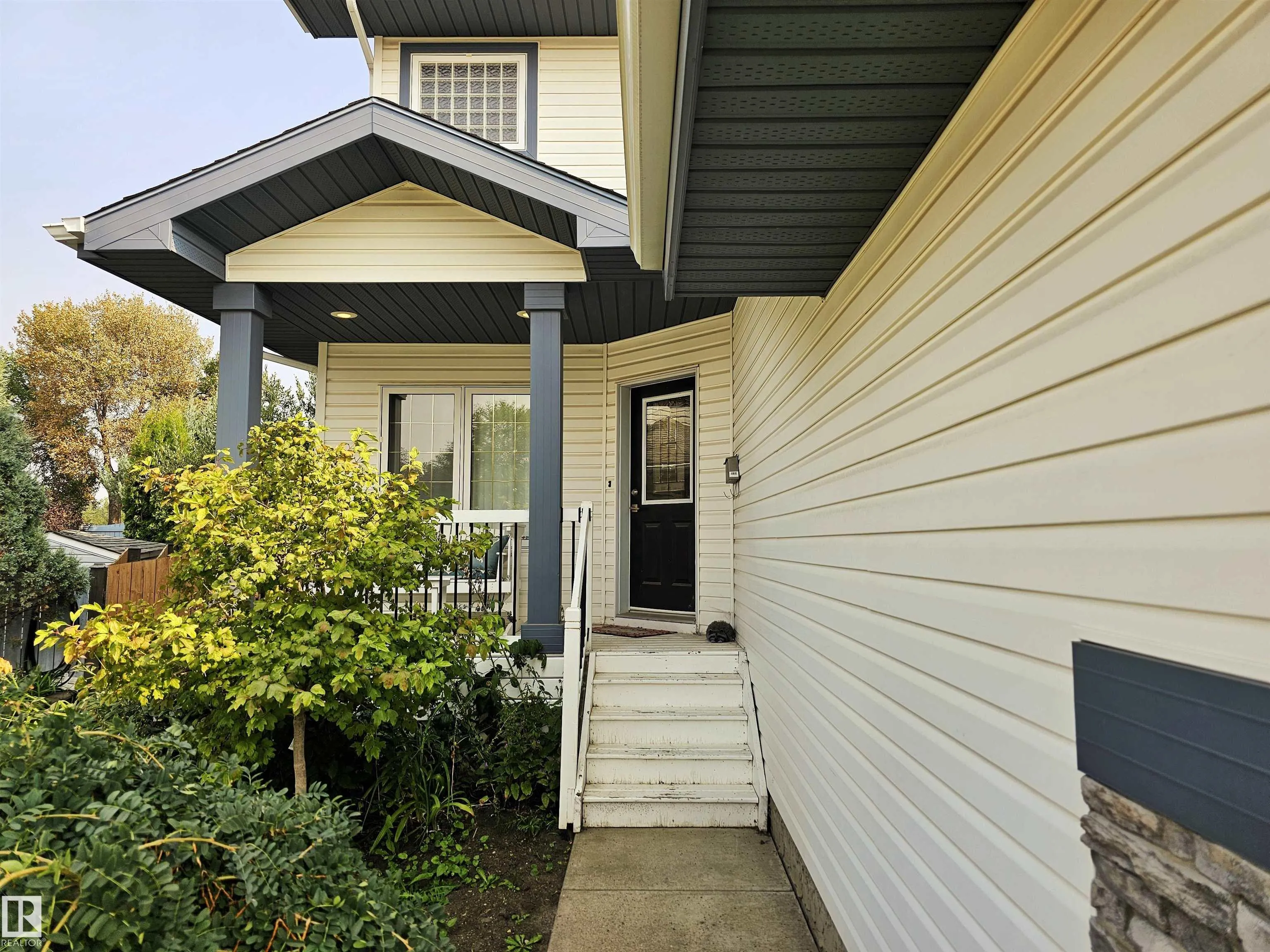 49 DUNFIELD Crescent