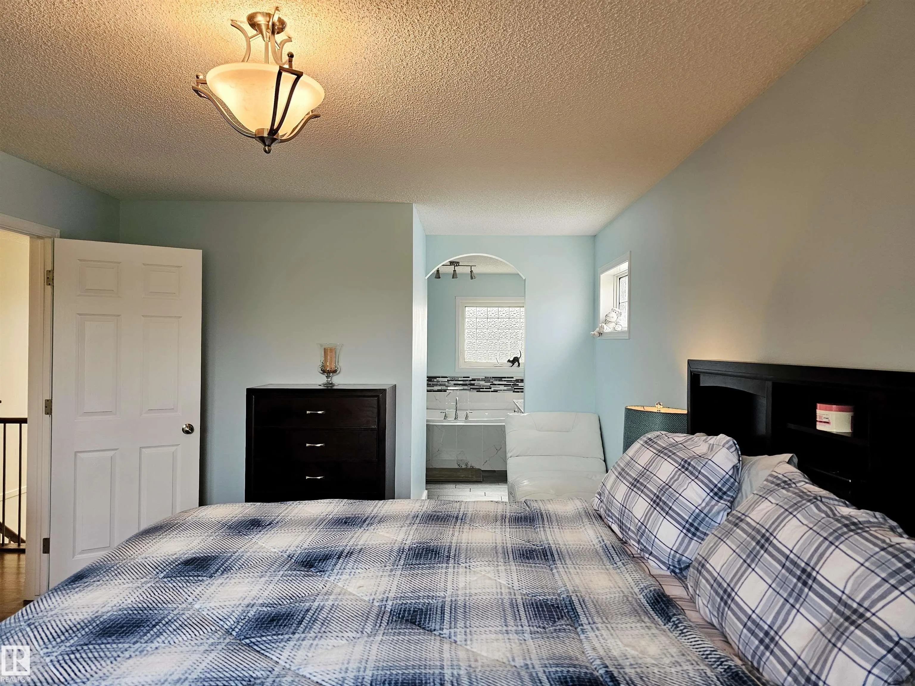 49 DUNFIELD Crescent