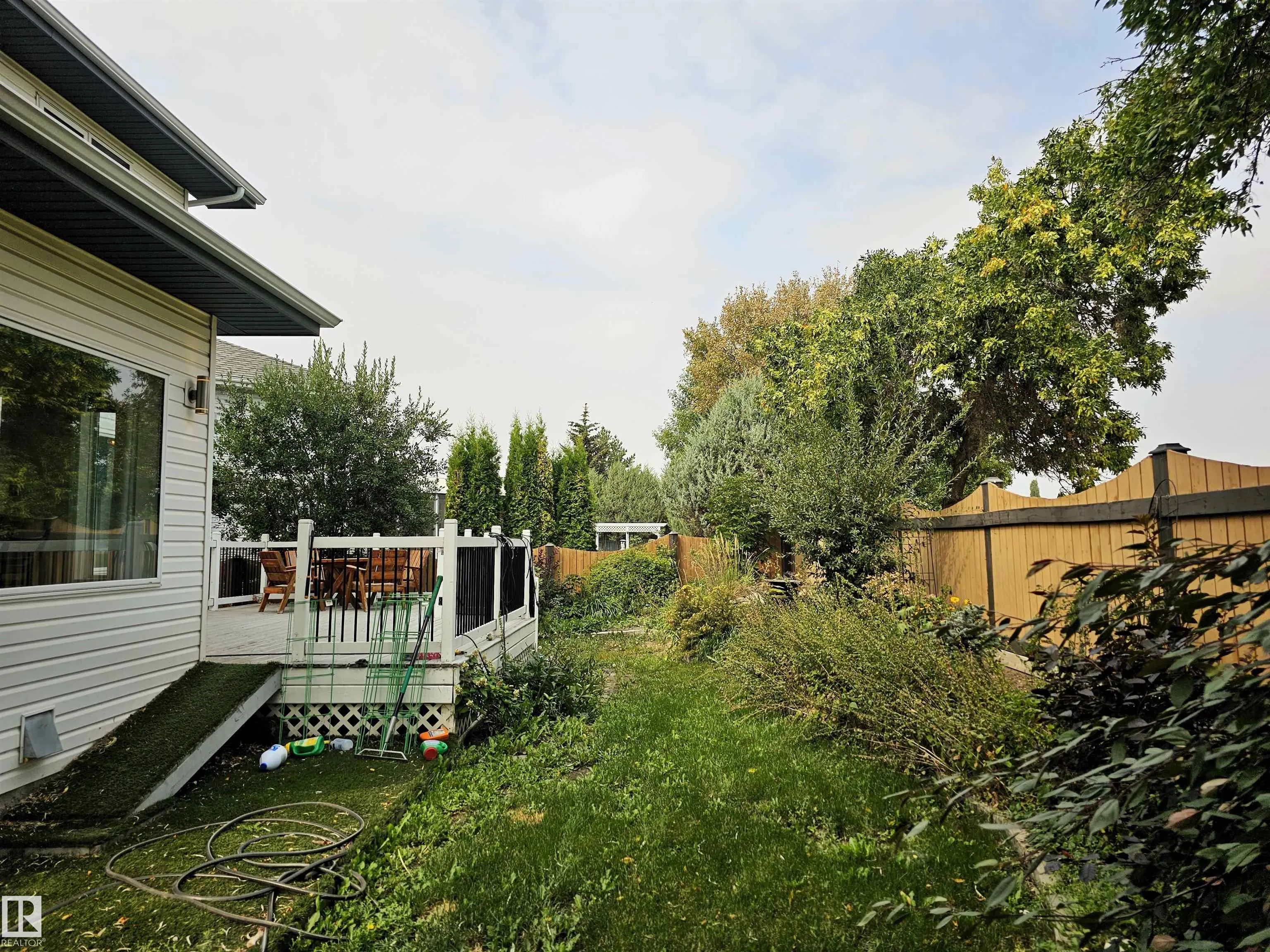 49 DUNFIELD Crescent