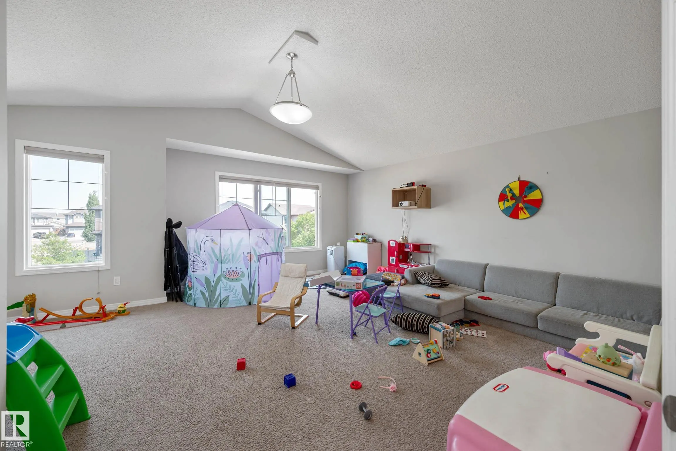 379 Reynalds Court