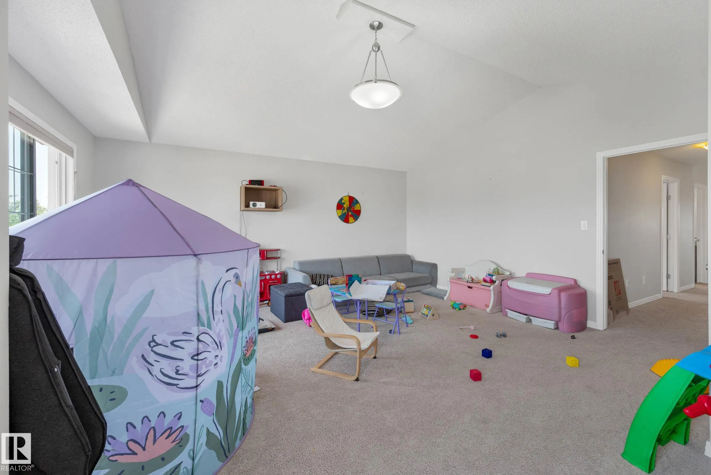 379 Reynalds Court
