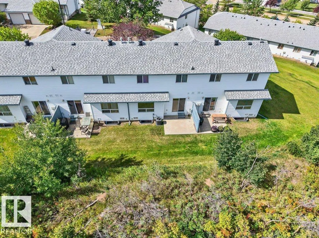 450 HYNDMAN Crescent