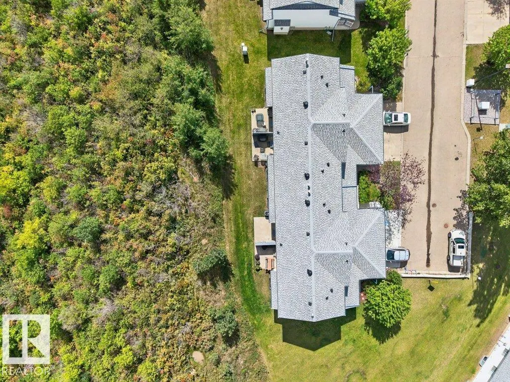 450 HYNDMAN Crescent