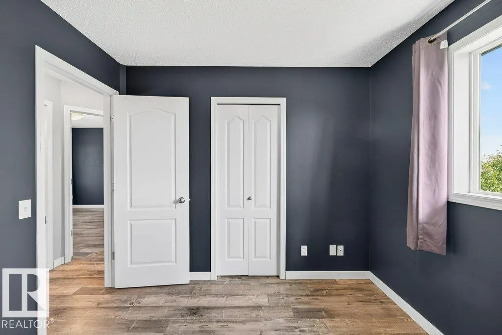 450 HYNDMAN Crescent